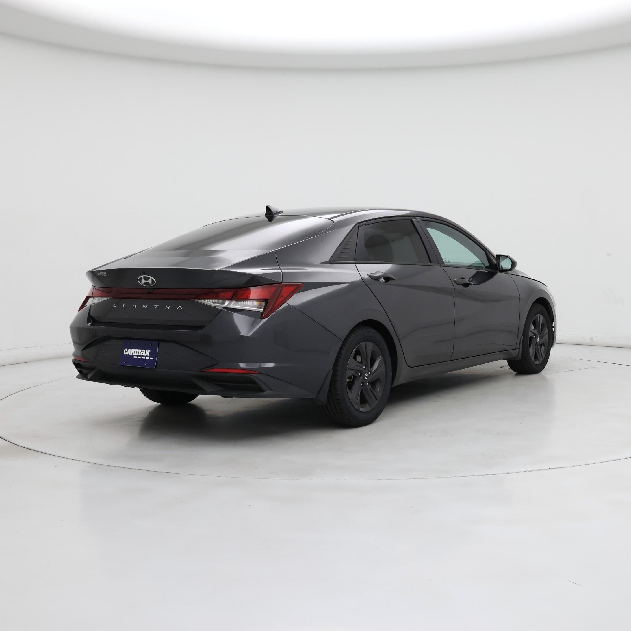 Thumbnail: 2022 Hyundai Elantra - 8