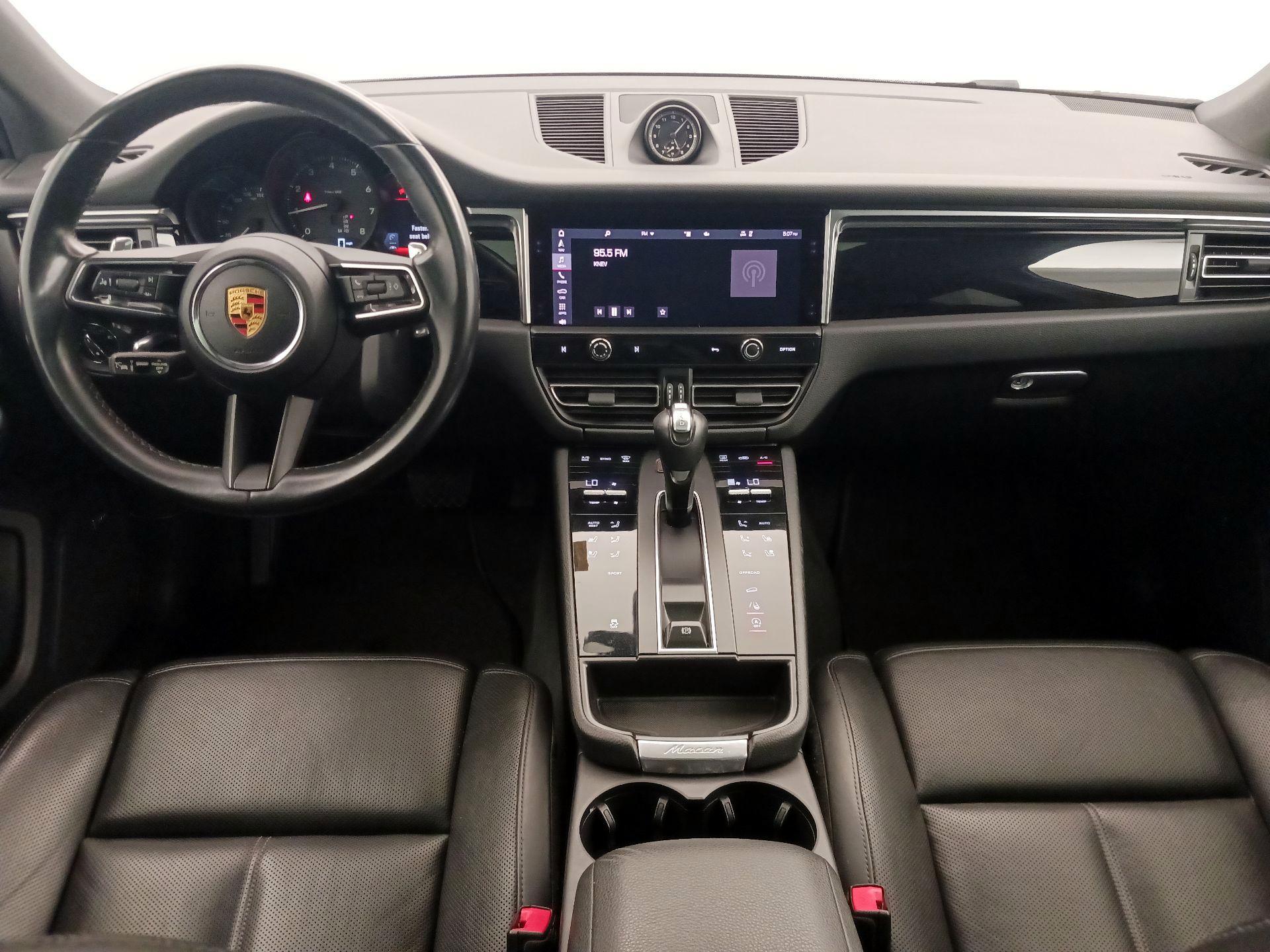 Thumbnail: 2022 Porsche Macan - 9