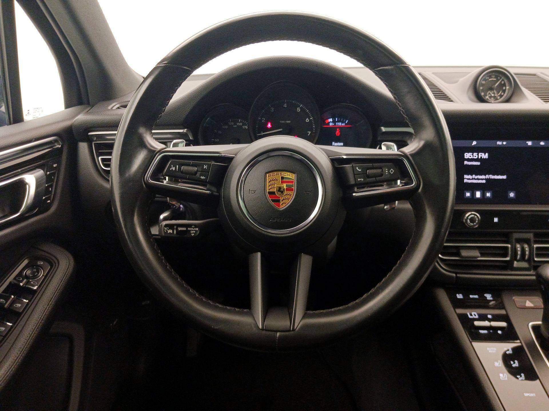 Thumbnail: 2022 Porsche Macan - 10
