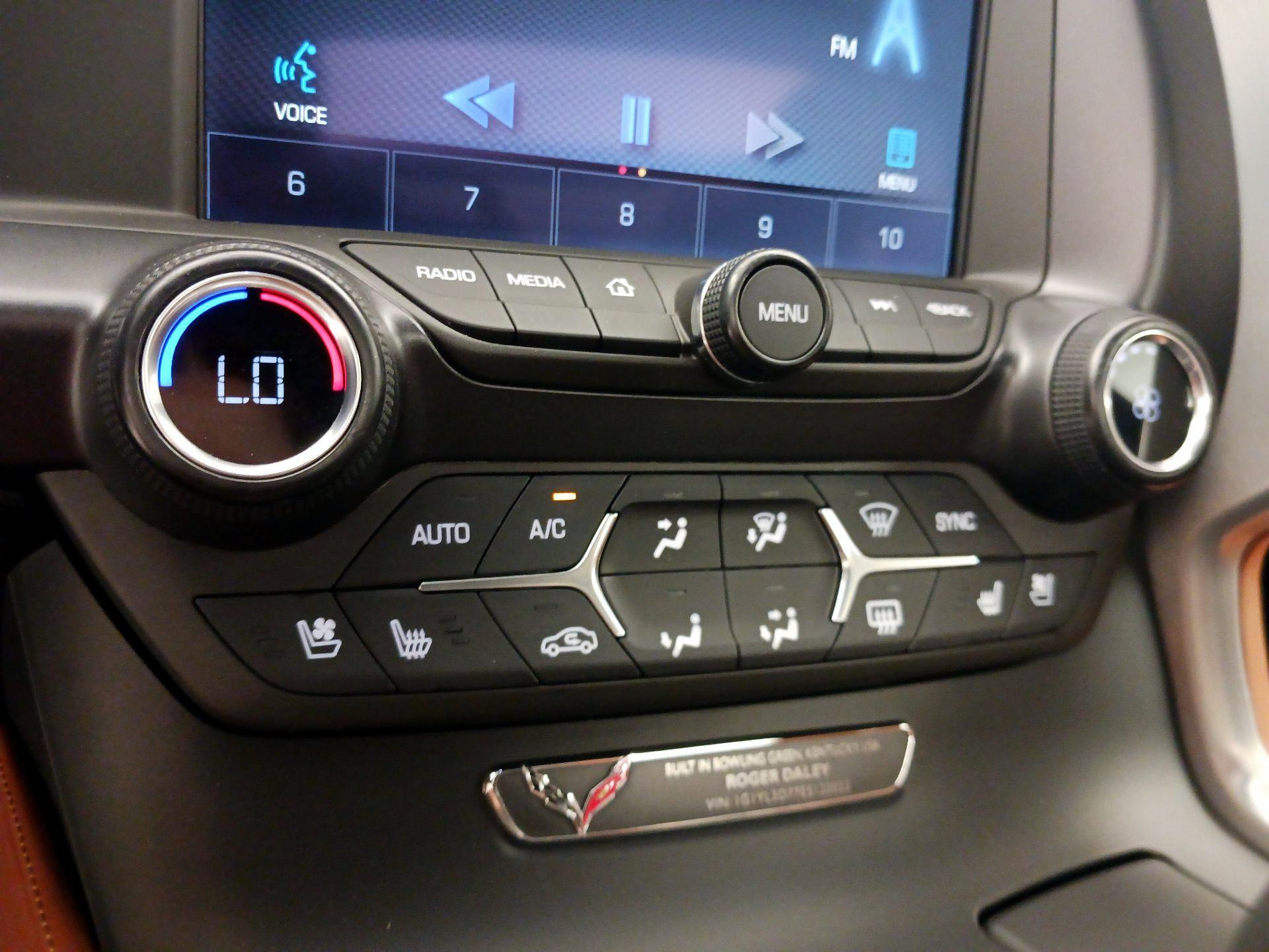 Thumbnail: 2014 Chevrolet Corvette - 17
