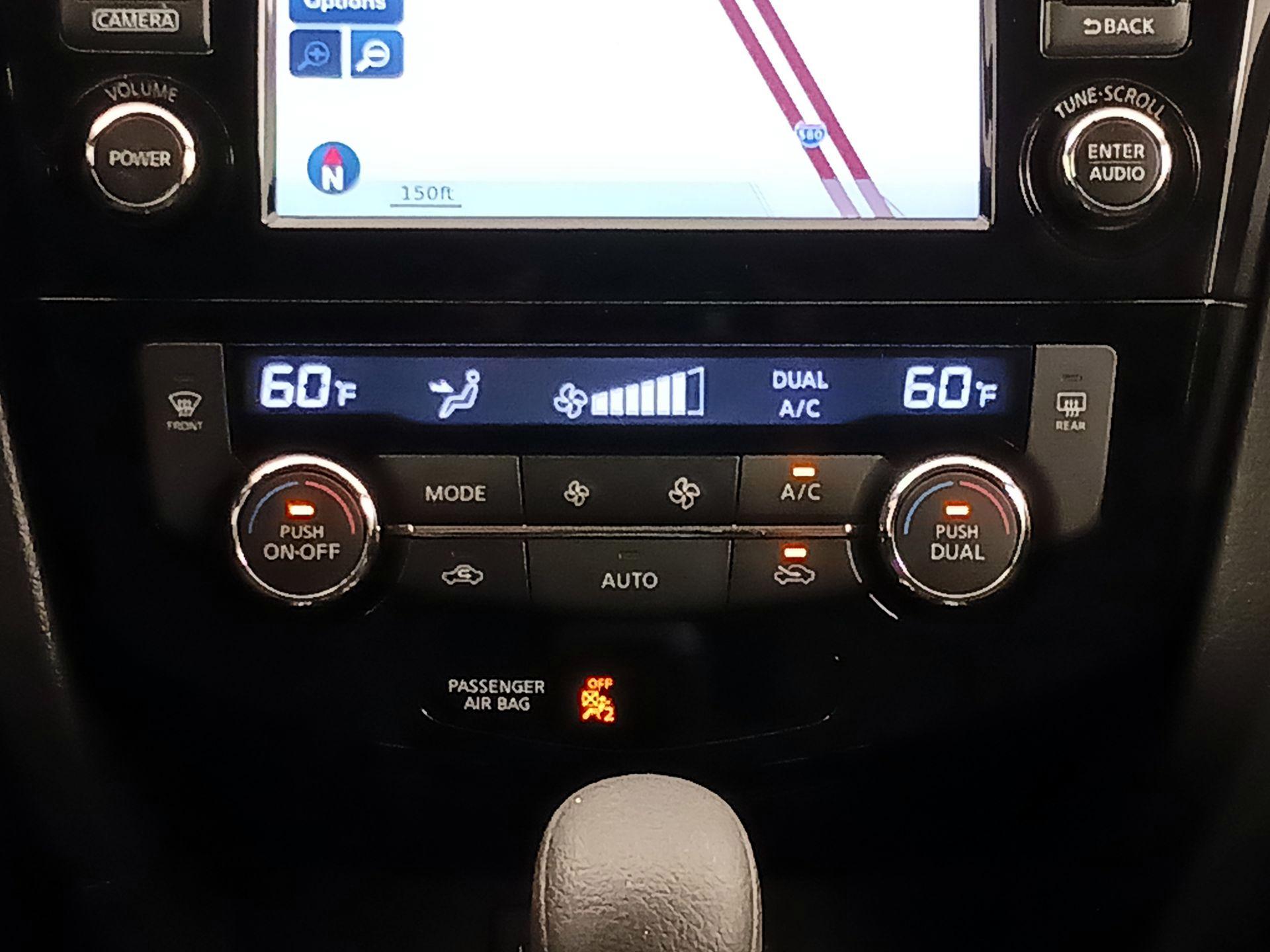 Thumbnail: 2016 Nissan Rogue - 17