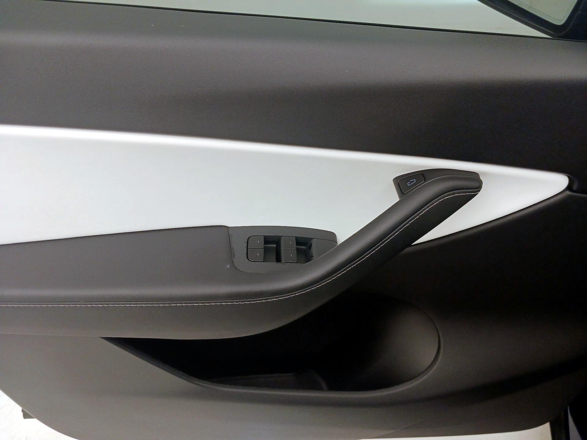 Thumbnail: 2021 Tesla Model Y - 12