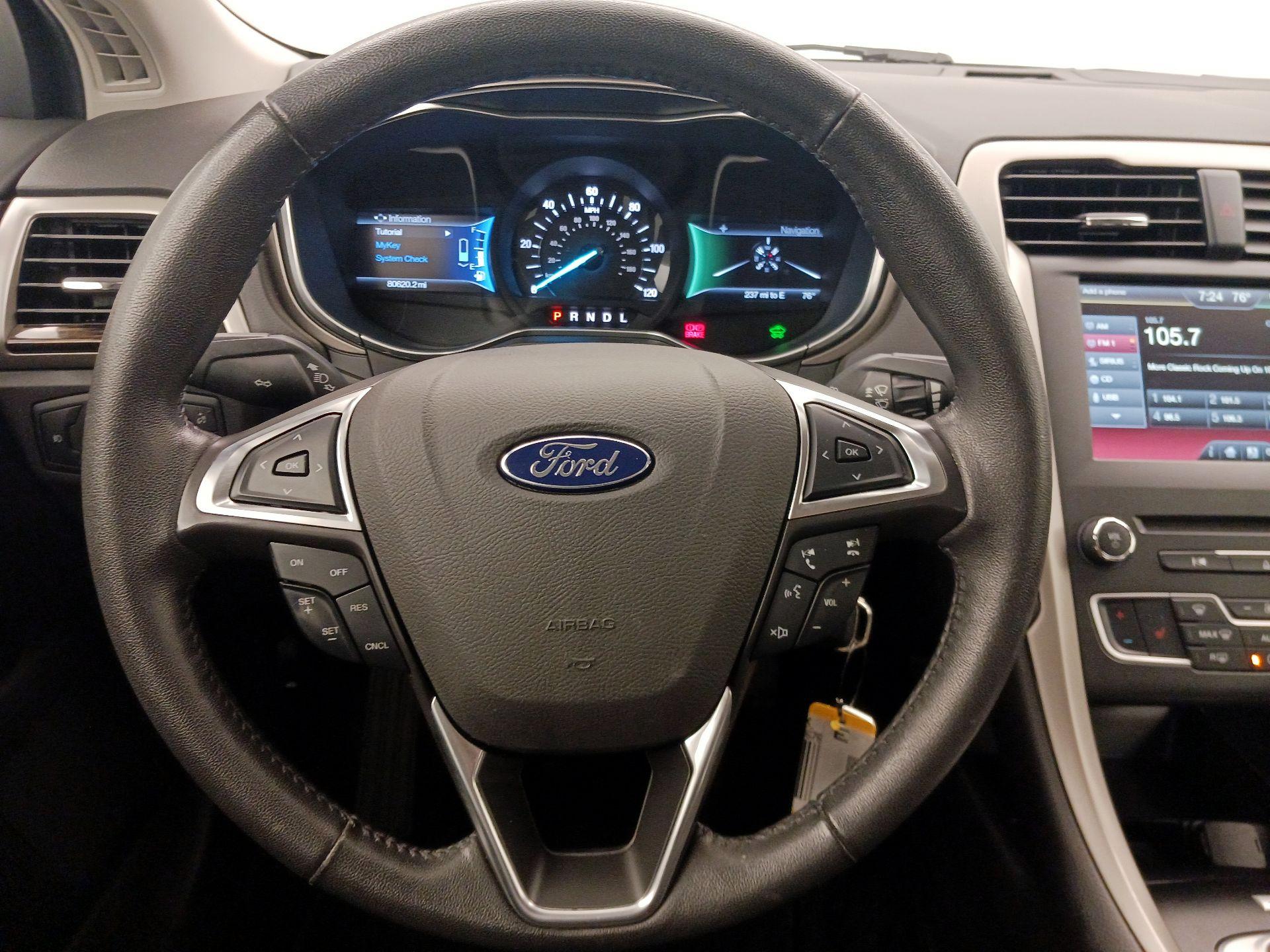 Thumbnail: 2016 Ford Fusion - 10