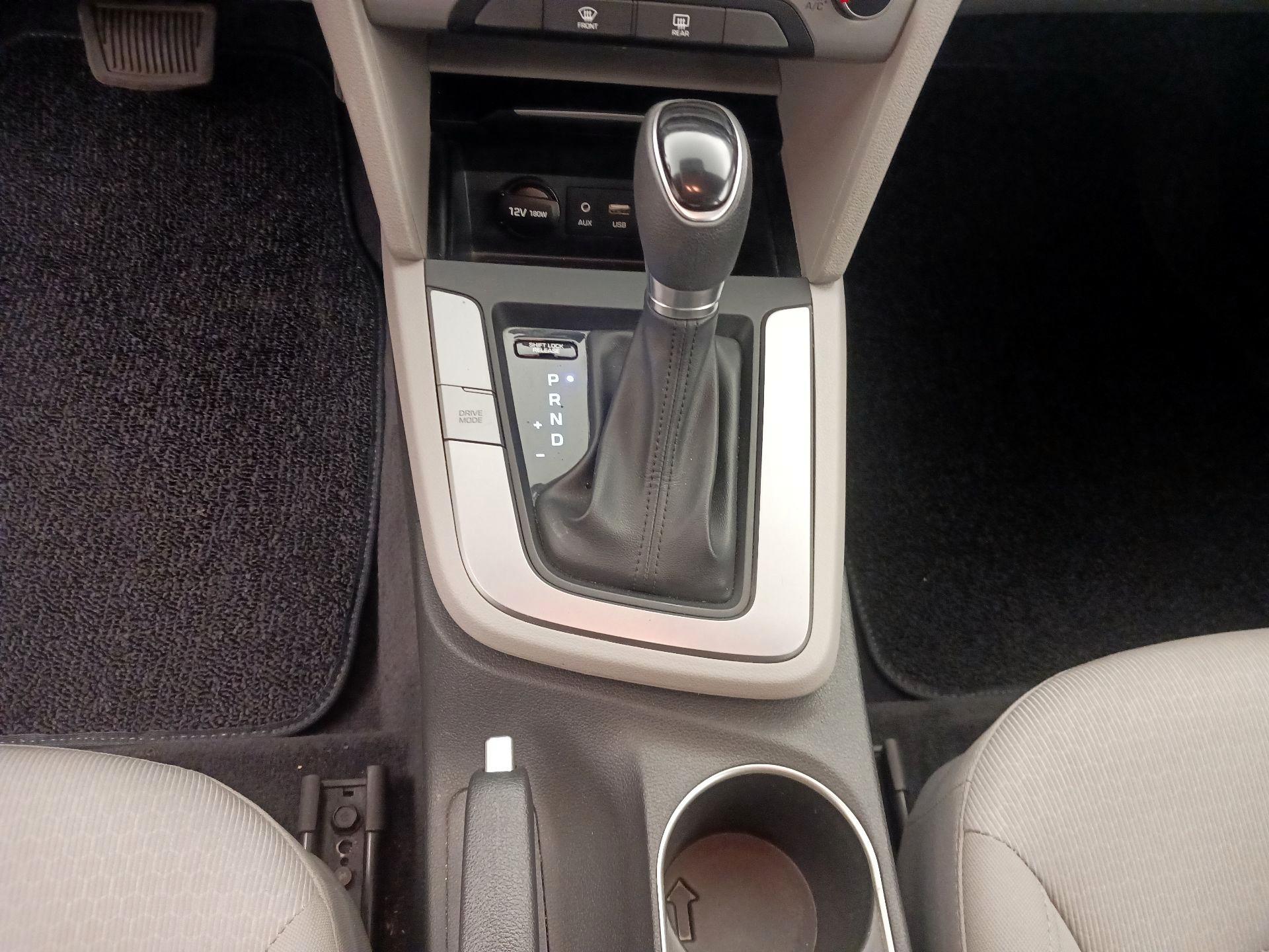 Thumbnail: 2018 Hyundai Elantra - 17