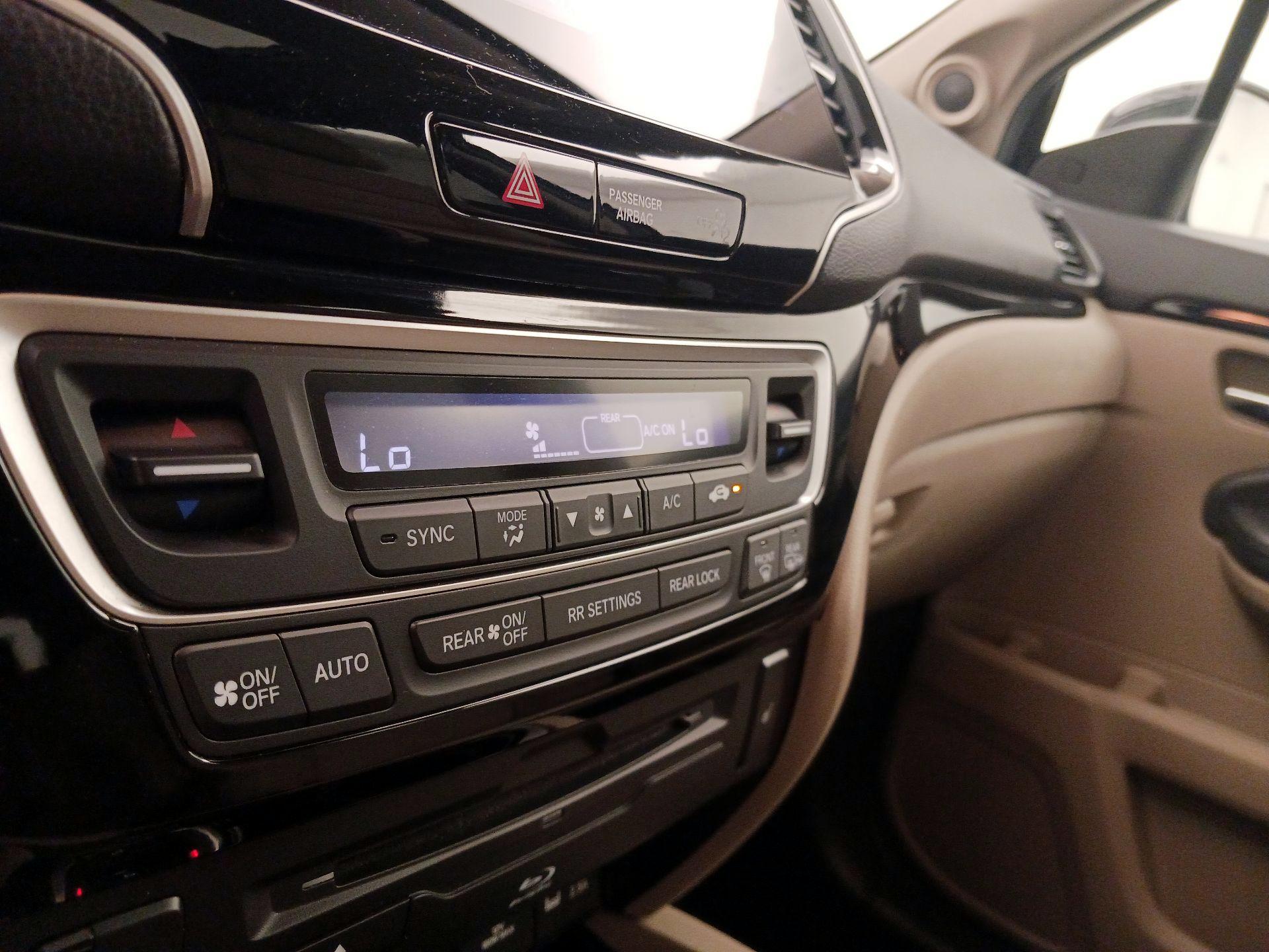 Thumbnail: 2021 Honda Pilot - 17