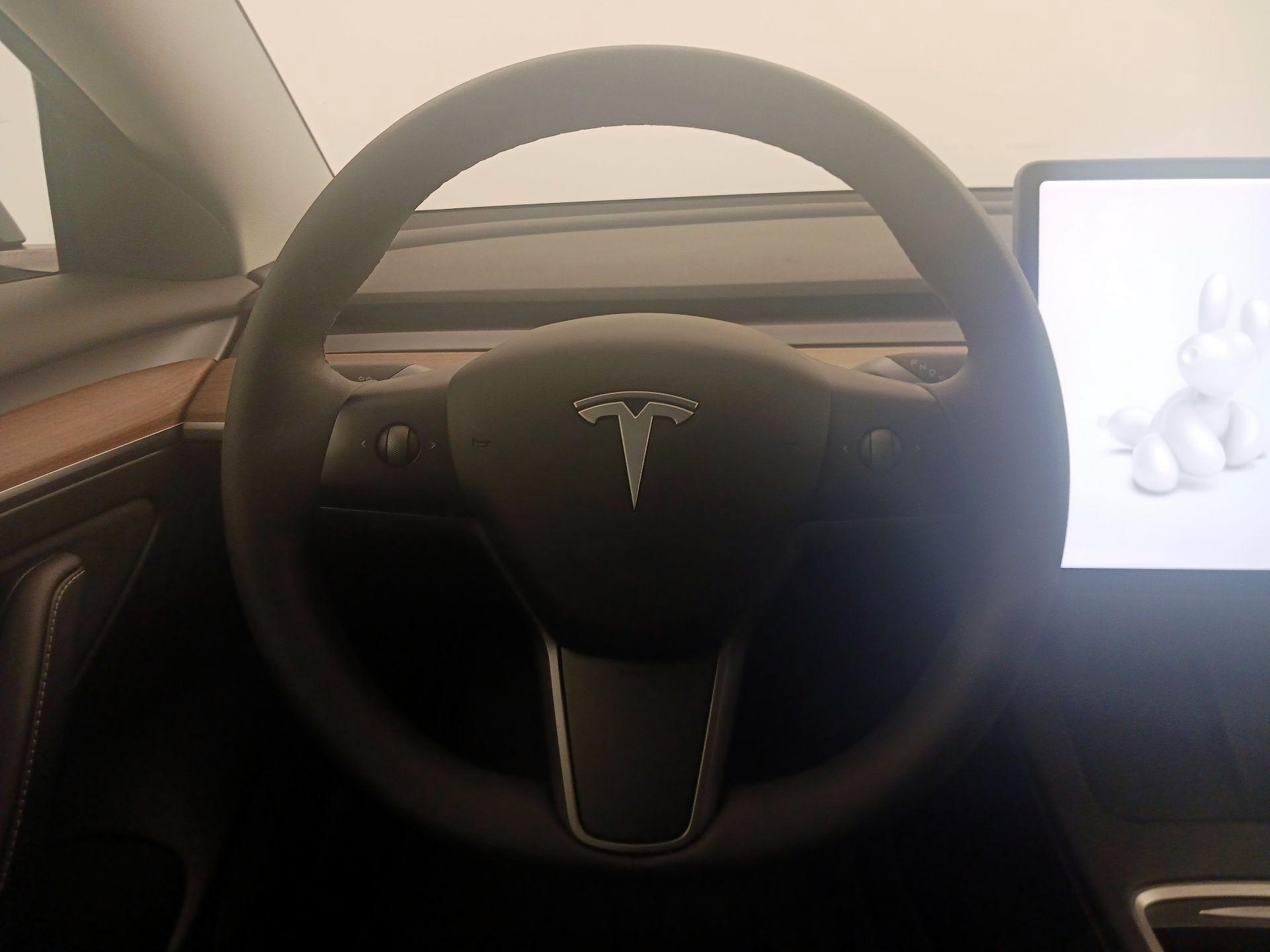 Thumbnail: 2021 Tesla Model 3 - 10