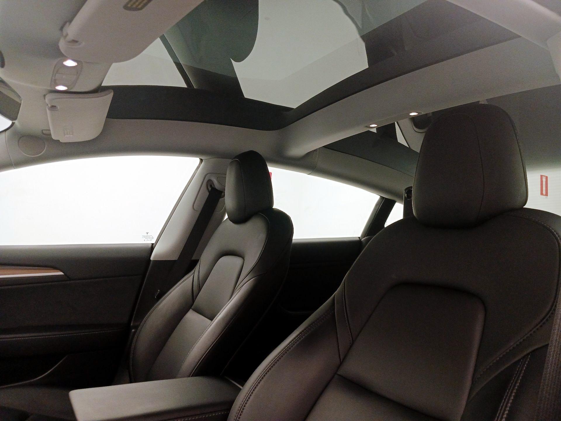 Thumbnail: 2021 Tesla Model 3 - 19