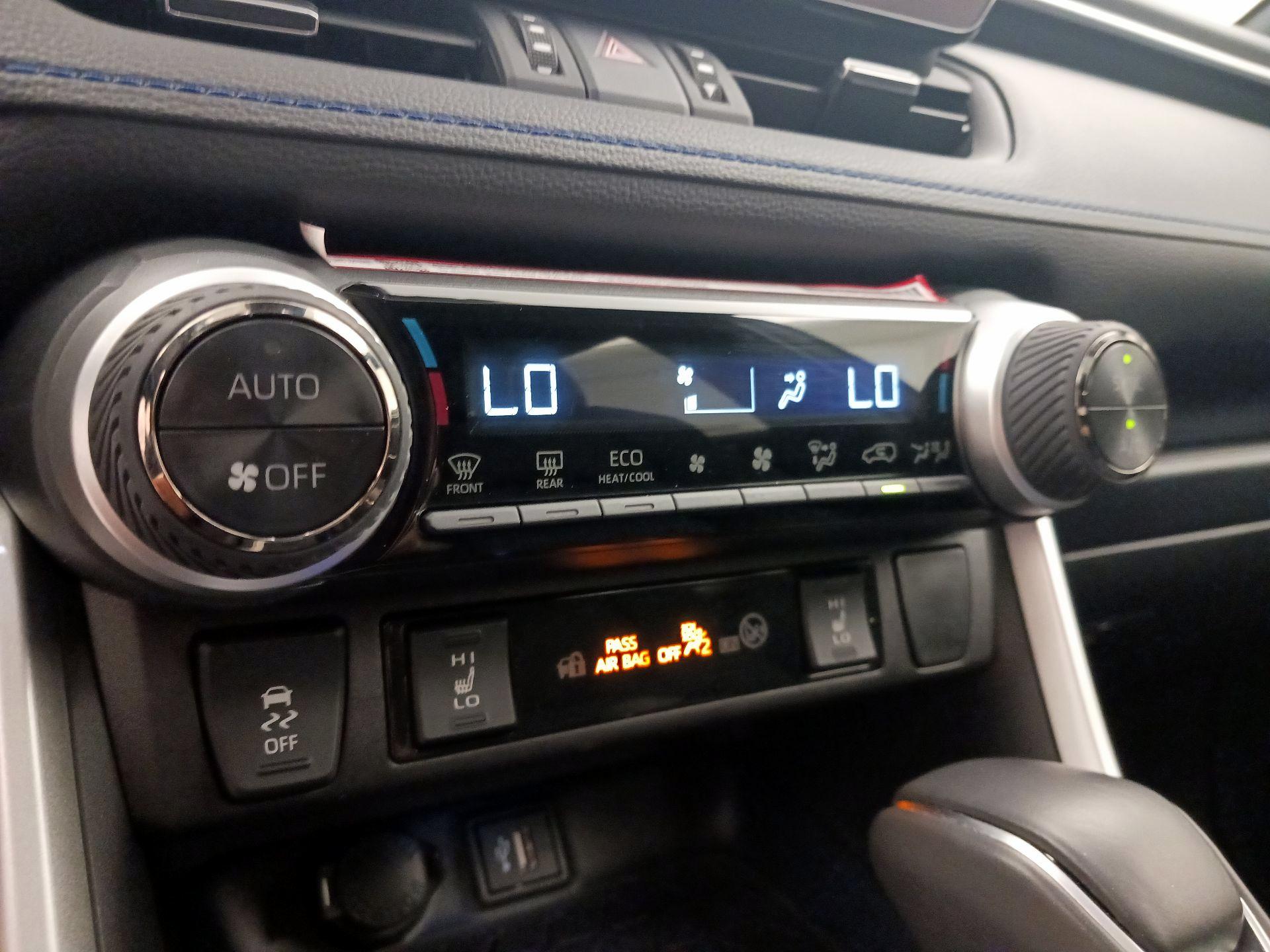 Thumbnail: 2025 Toyota RAV4 - 16