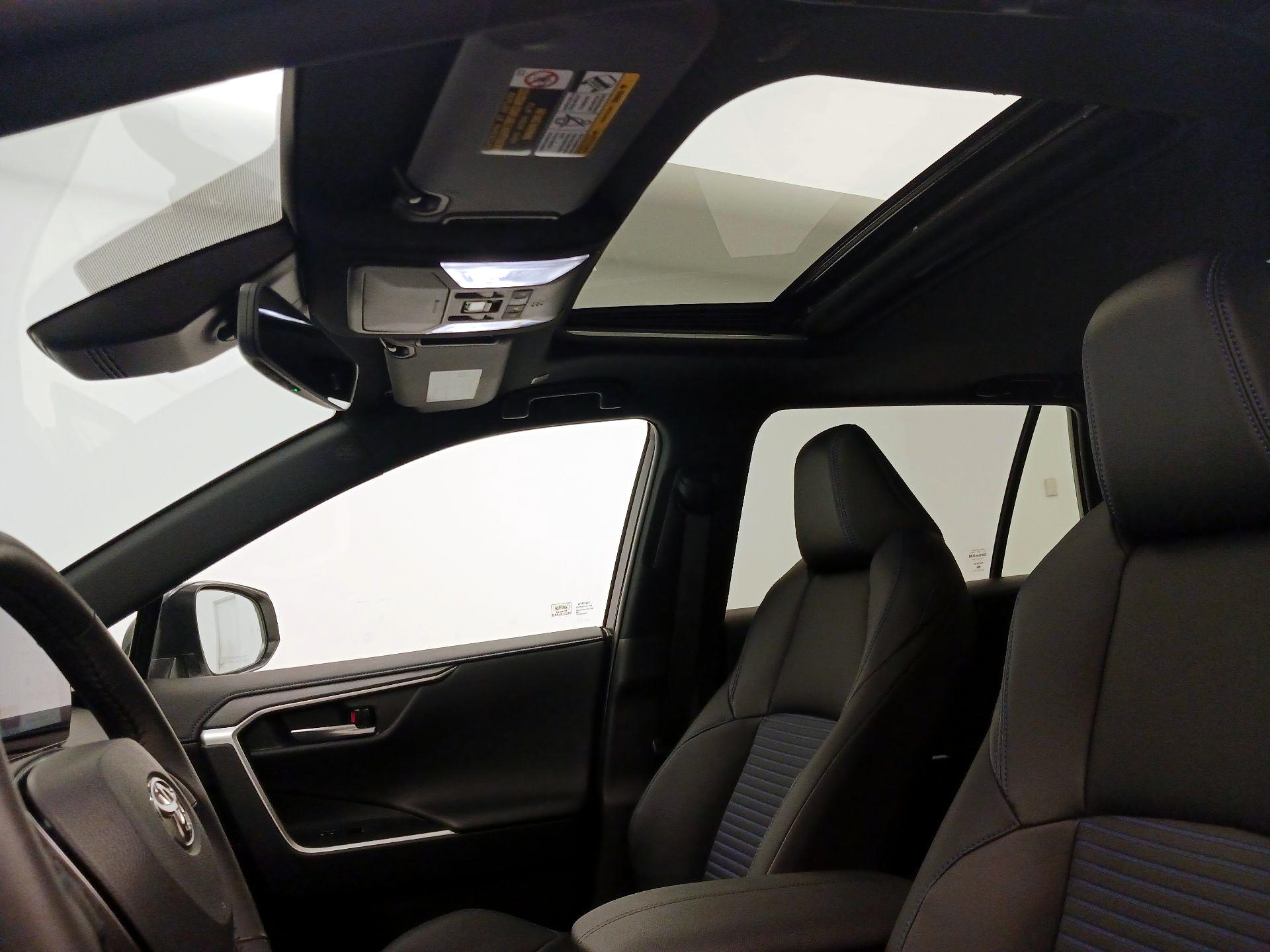 Thumbnail: 2025 Toyota RAV4 - 19