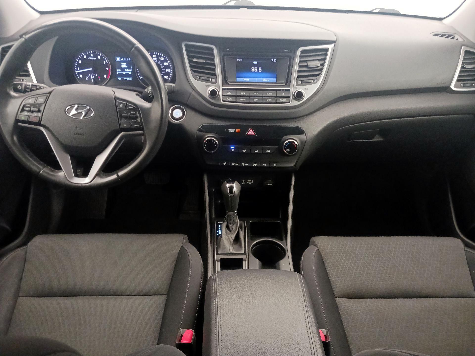 Thumbnail: 2016 Hyundai Tucson - 9