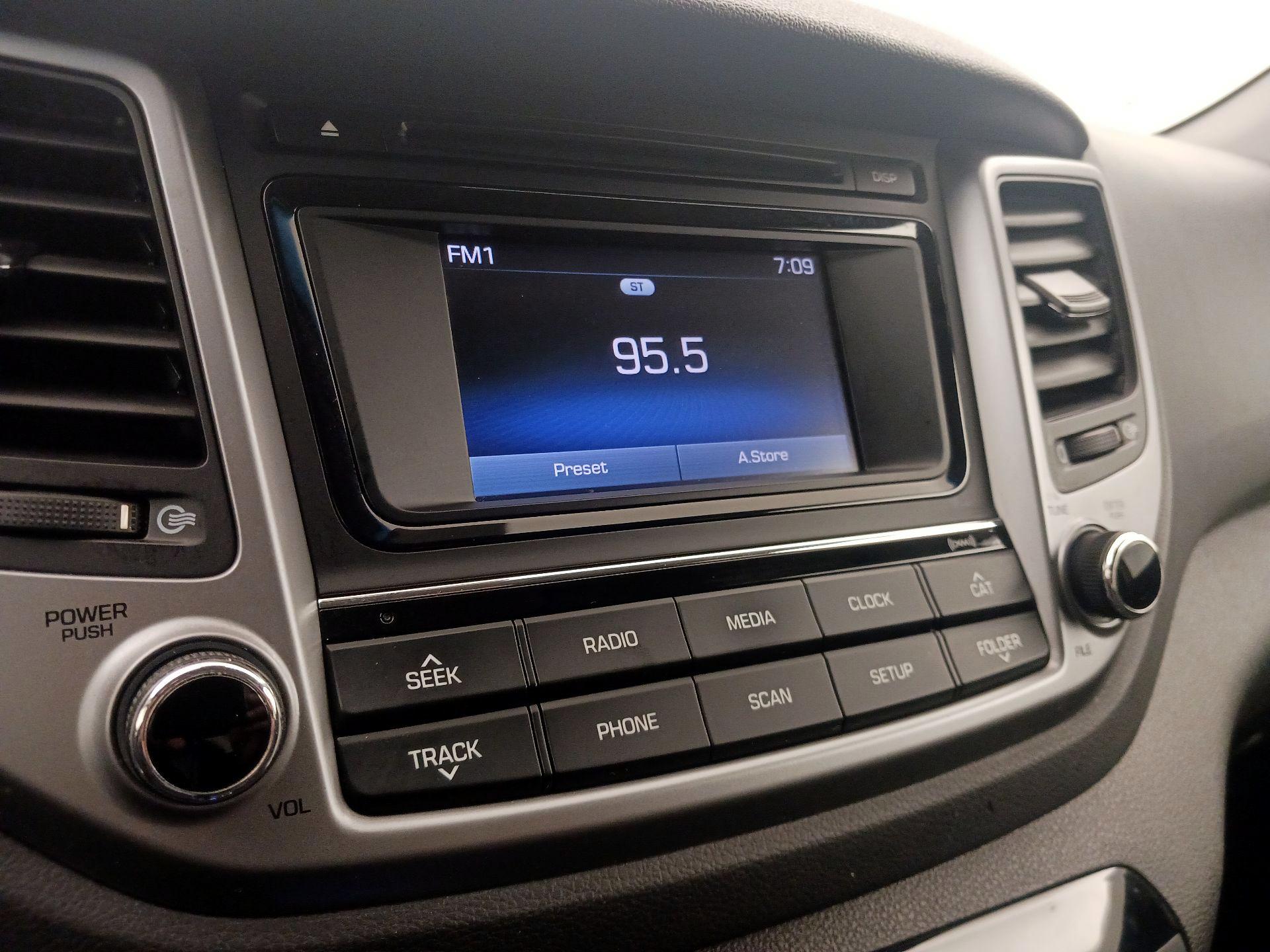Thumbnail: 2016 Hyundai Tucson - 15