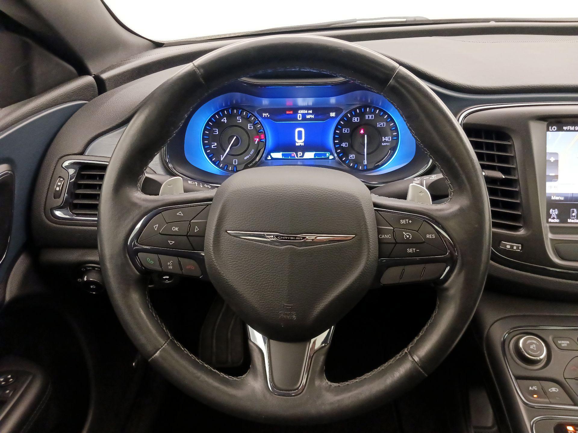 Thumbnail: 2015 Chrysler 200 - 10