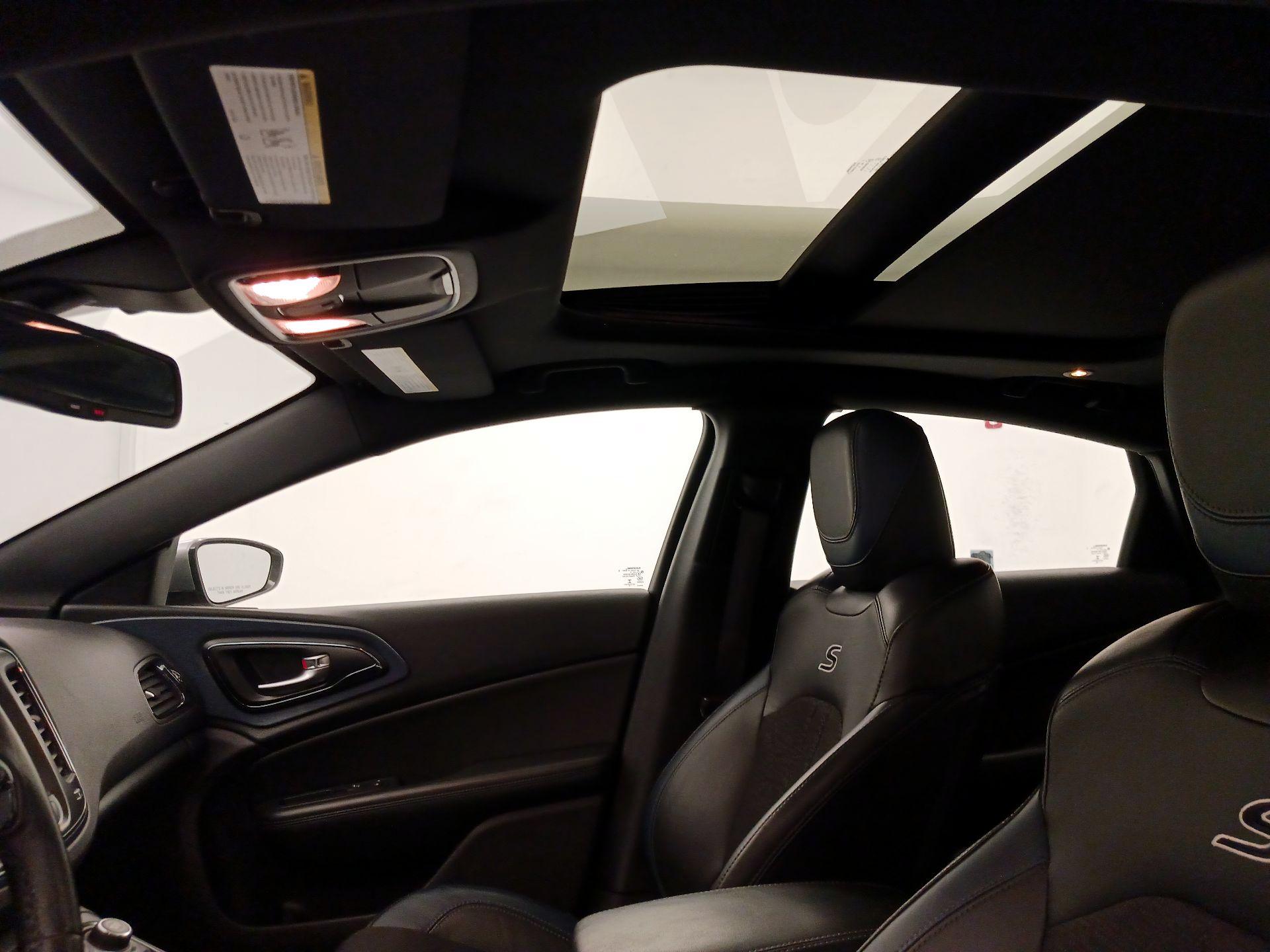 Thumbnail: 2015 Chrysler 200 - 20