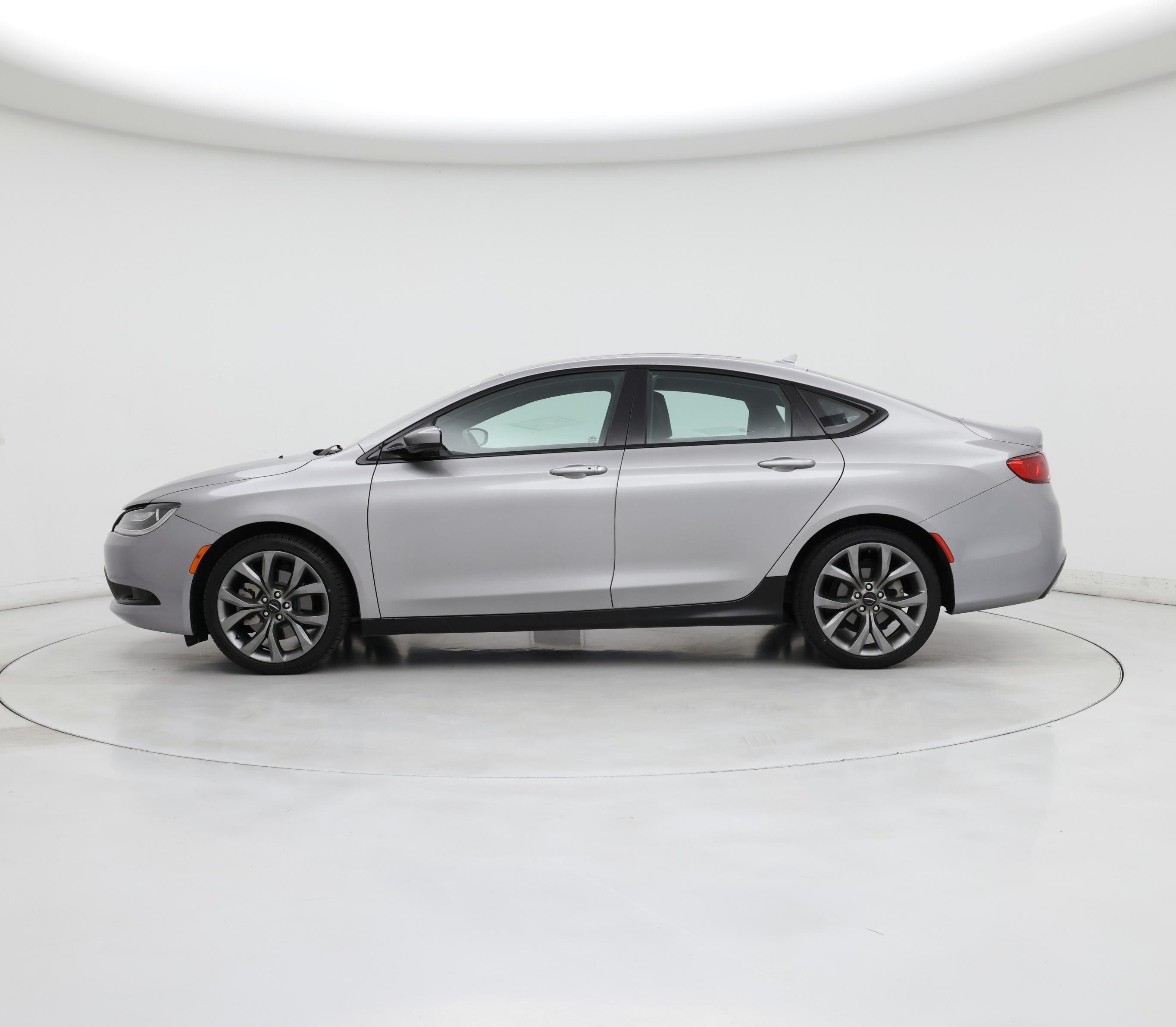 Thumbnail: 2015 Chrysler 200 - 3