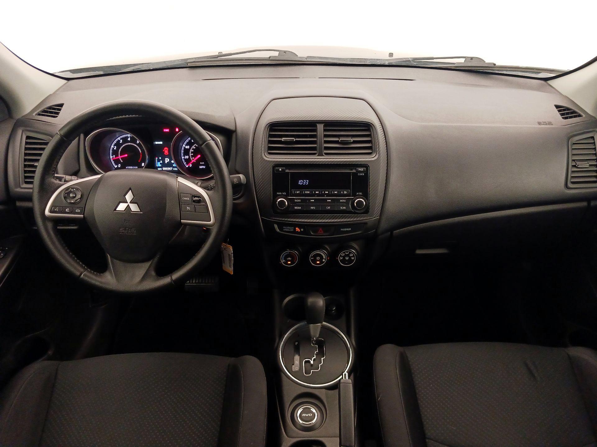 Thumbnail: 2015 Mitsubishi Outlander Sport - 9