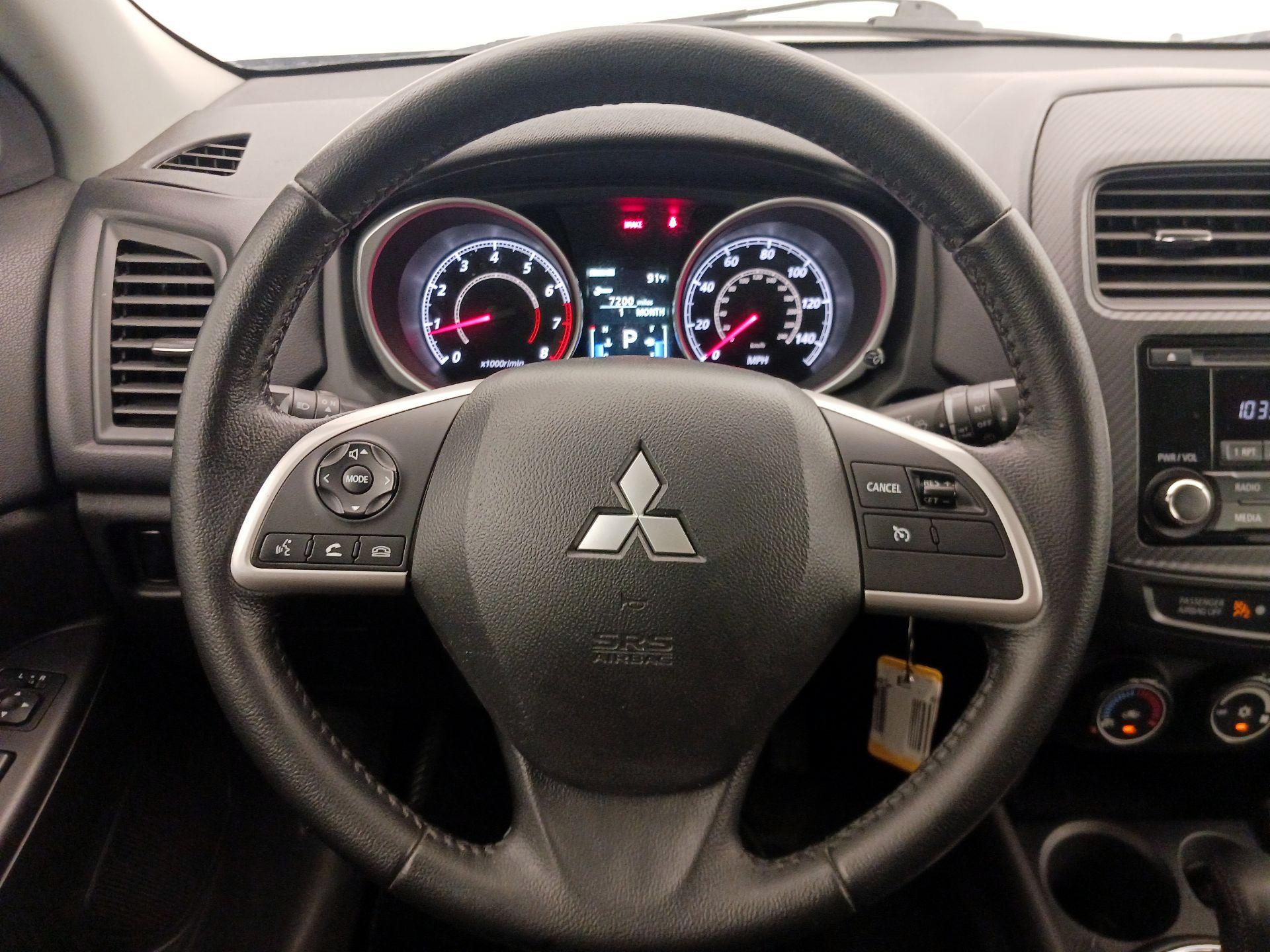 Thumbnail: 2015 Mitsubishi Outlander Sport - 10