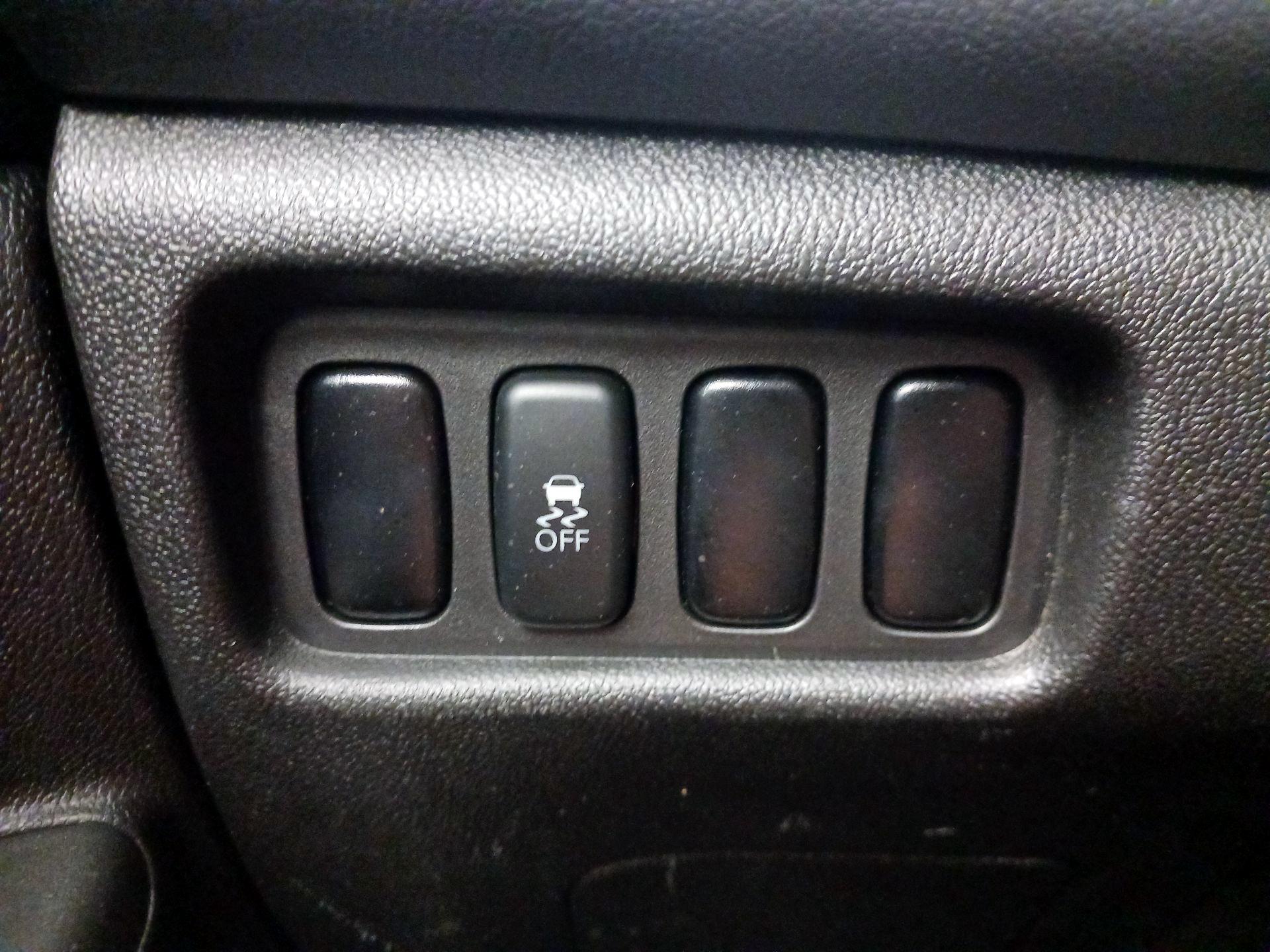 Thumbnail: 2015 Mitsubishi Outlander Sport - 13