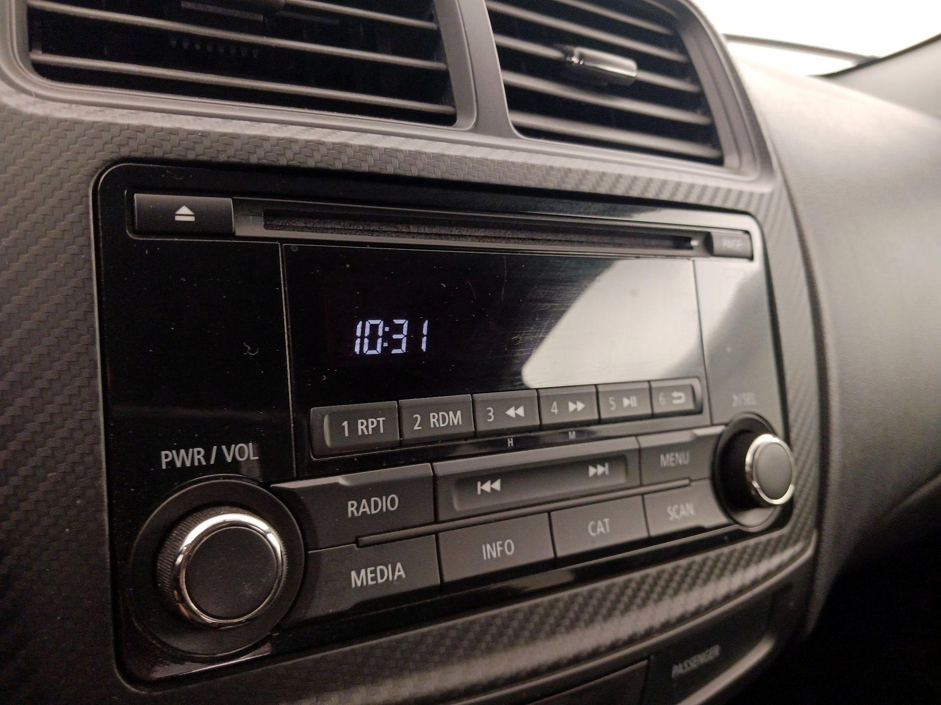 Thumbnail: 2015 Mitsubishi Outlander Sport - 14