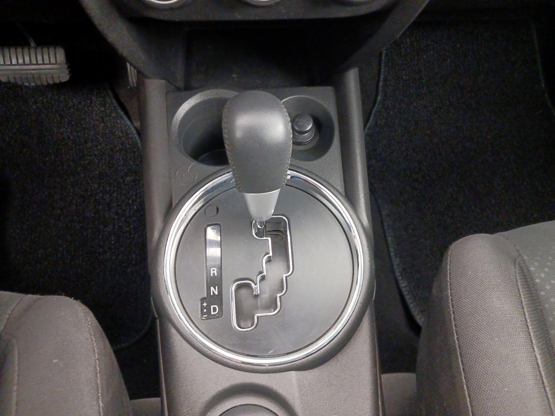 Thumbnail: 2015 Mitsubishi Outlander Sport - 16