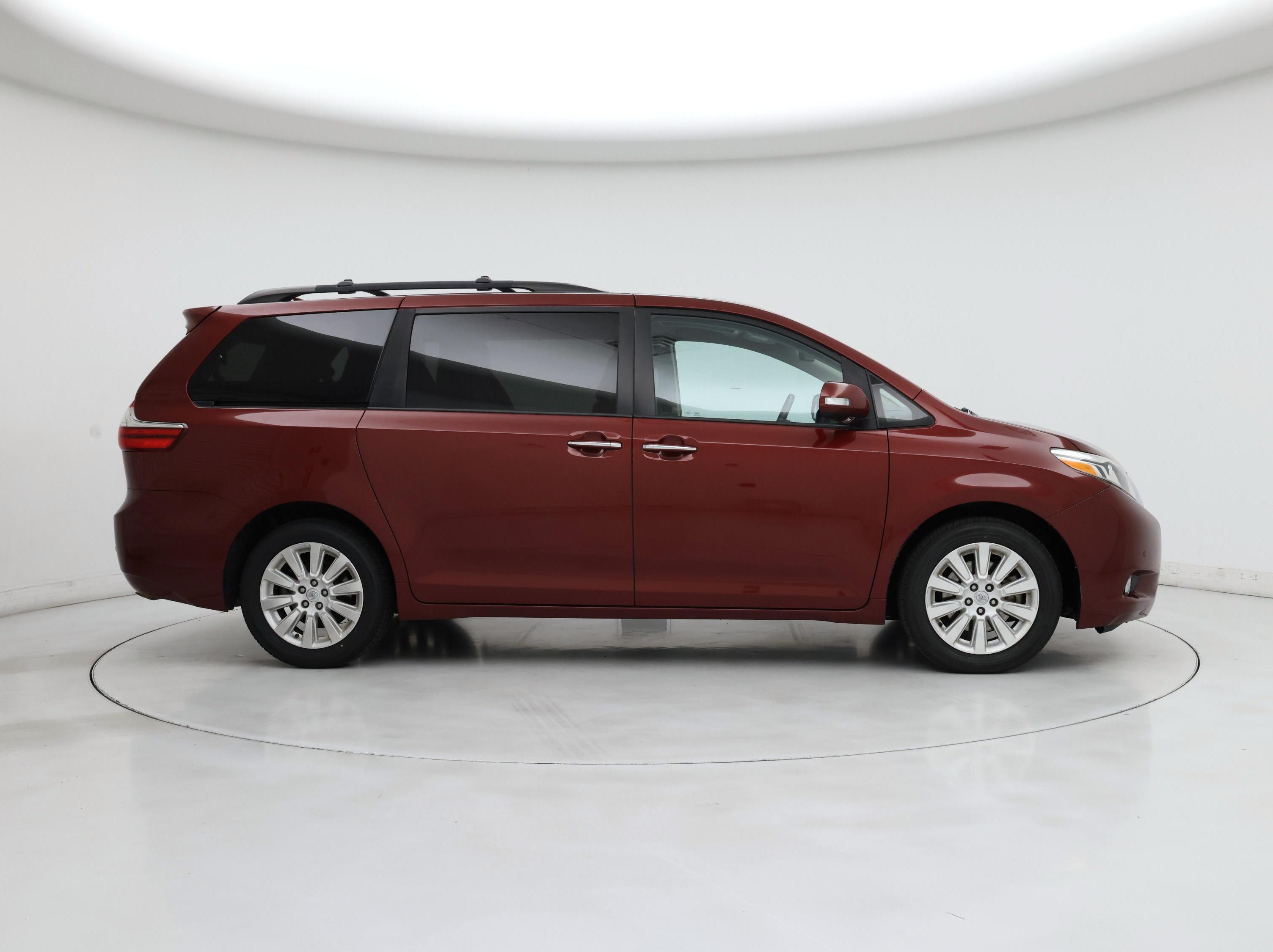 Thumbnail: 2015 Toyota Sienna - 7