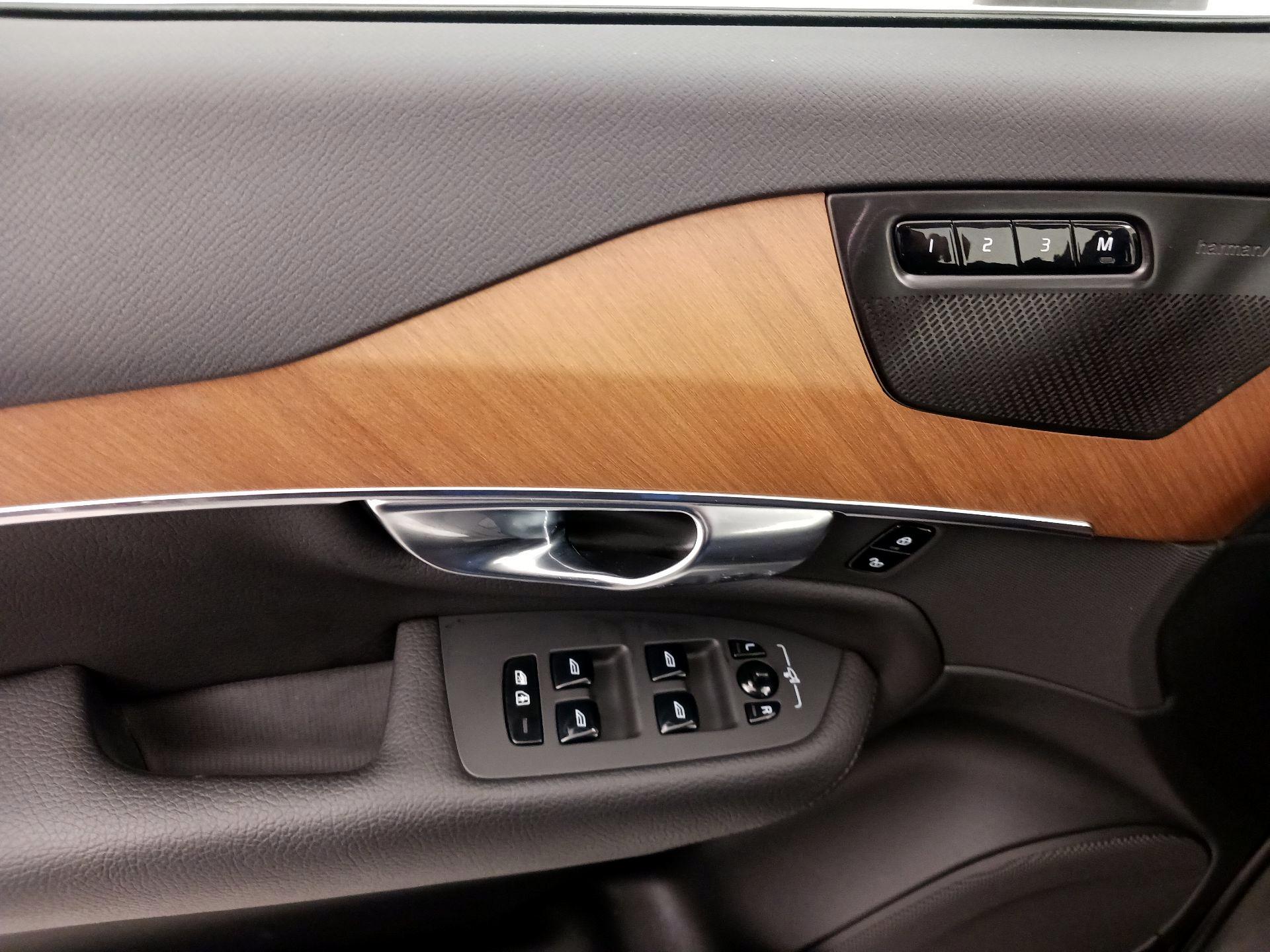Thumbnail: 2021 Volvo XC90 - 12