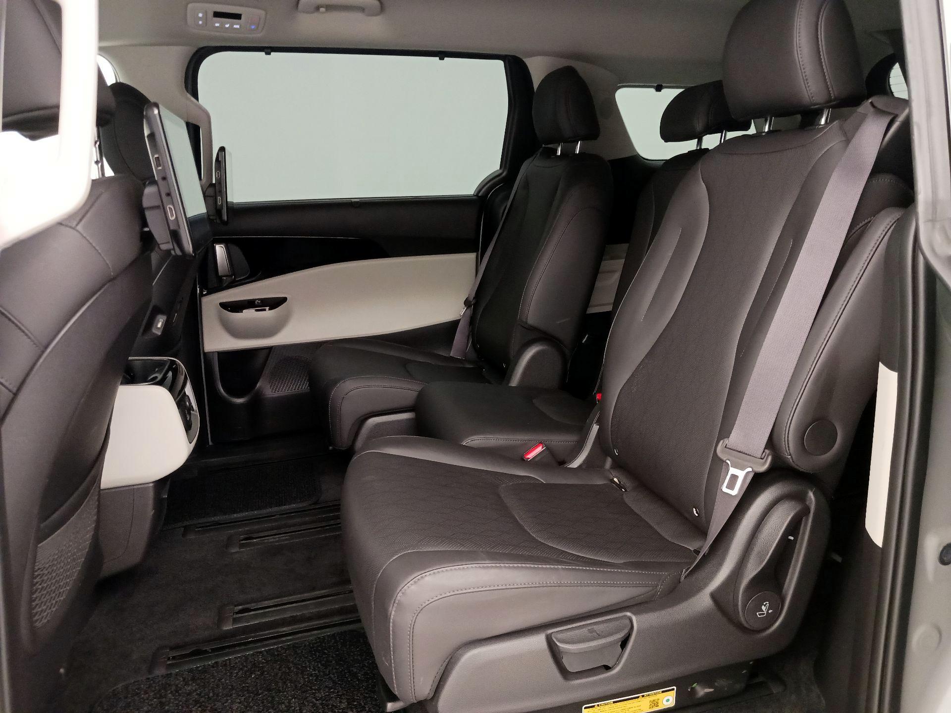 Thumbnail: 2024 Kia Carnival - 20
