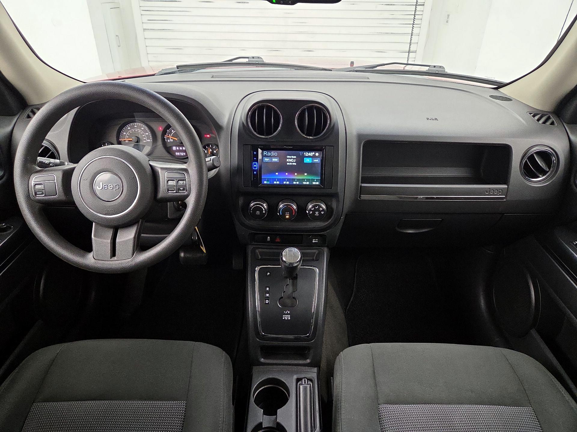 Thumbnail: 2015 Jeep Patriot - 9