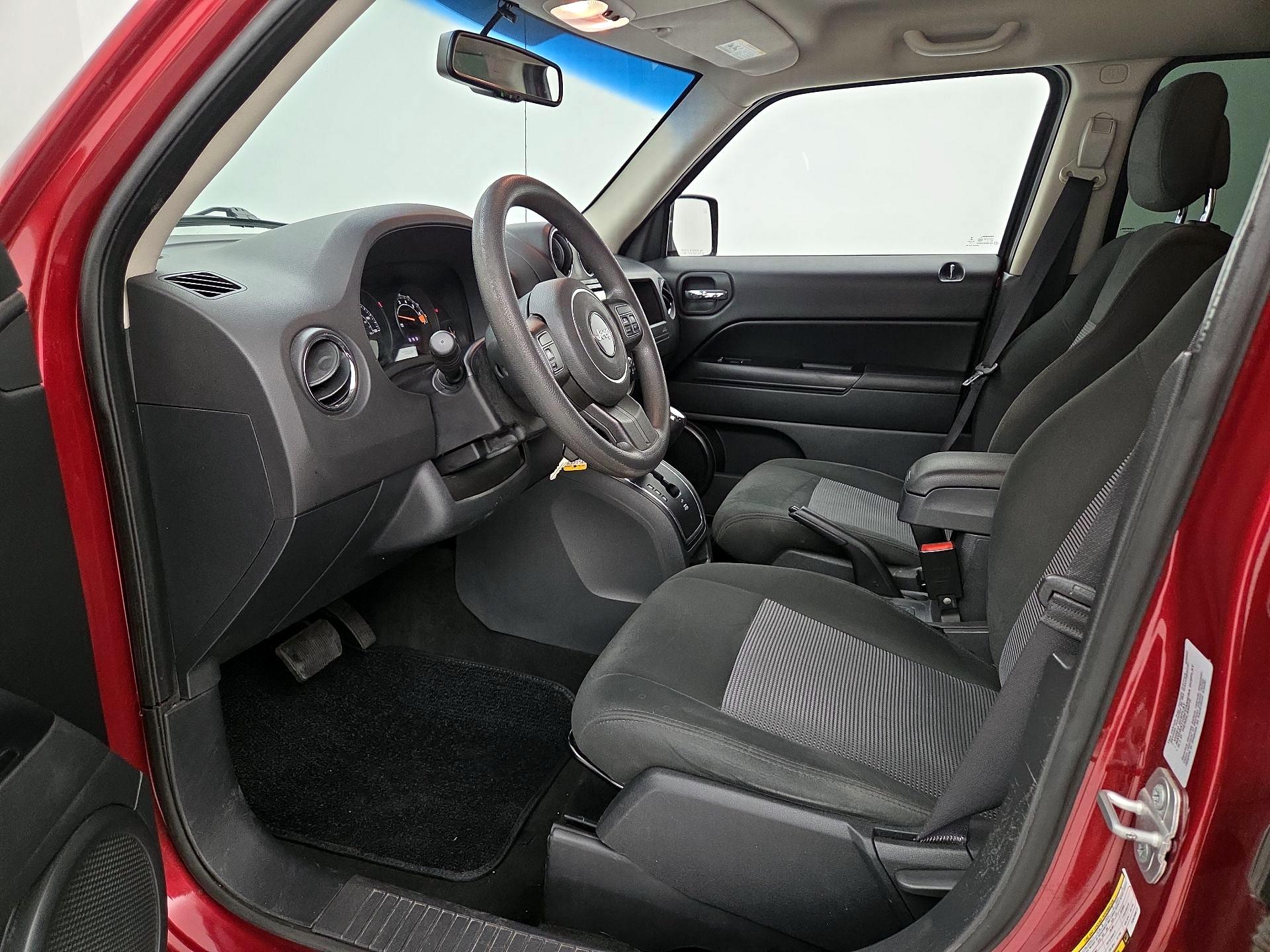 Thumbnail: 2015 Jeep Patriot - 11