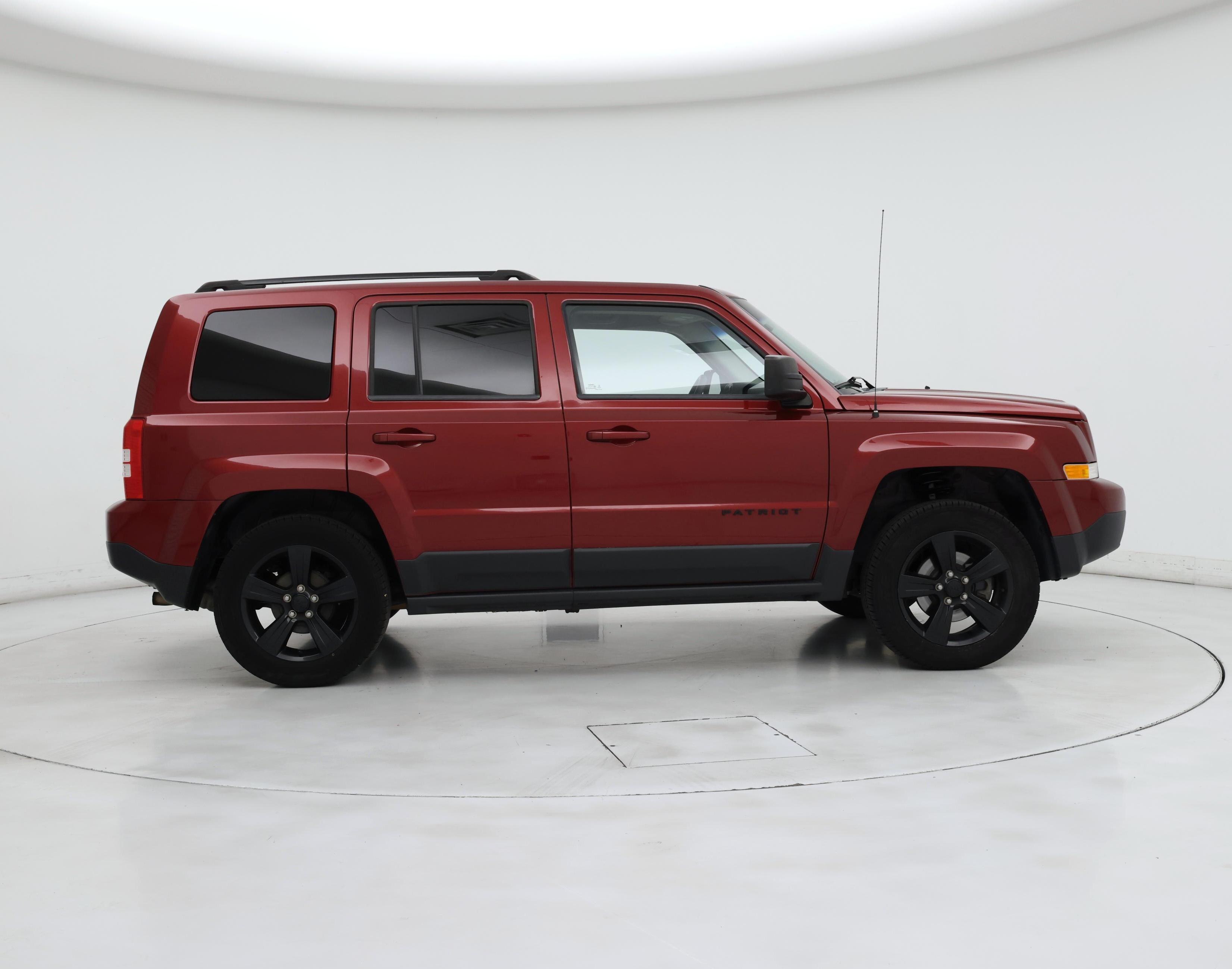 Thumbnail: 2015 Jeep Patriot - 7