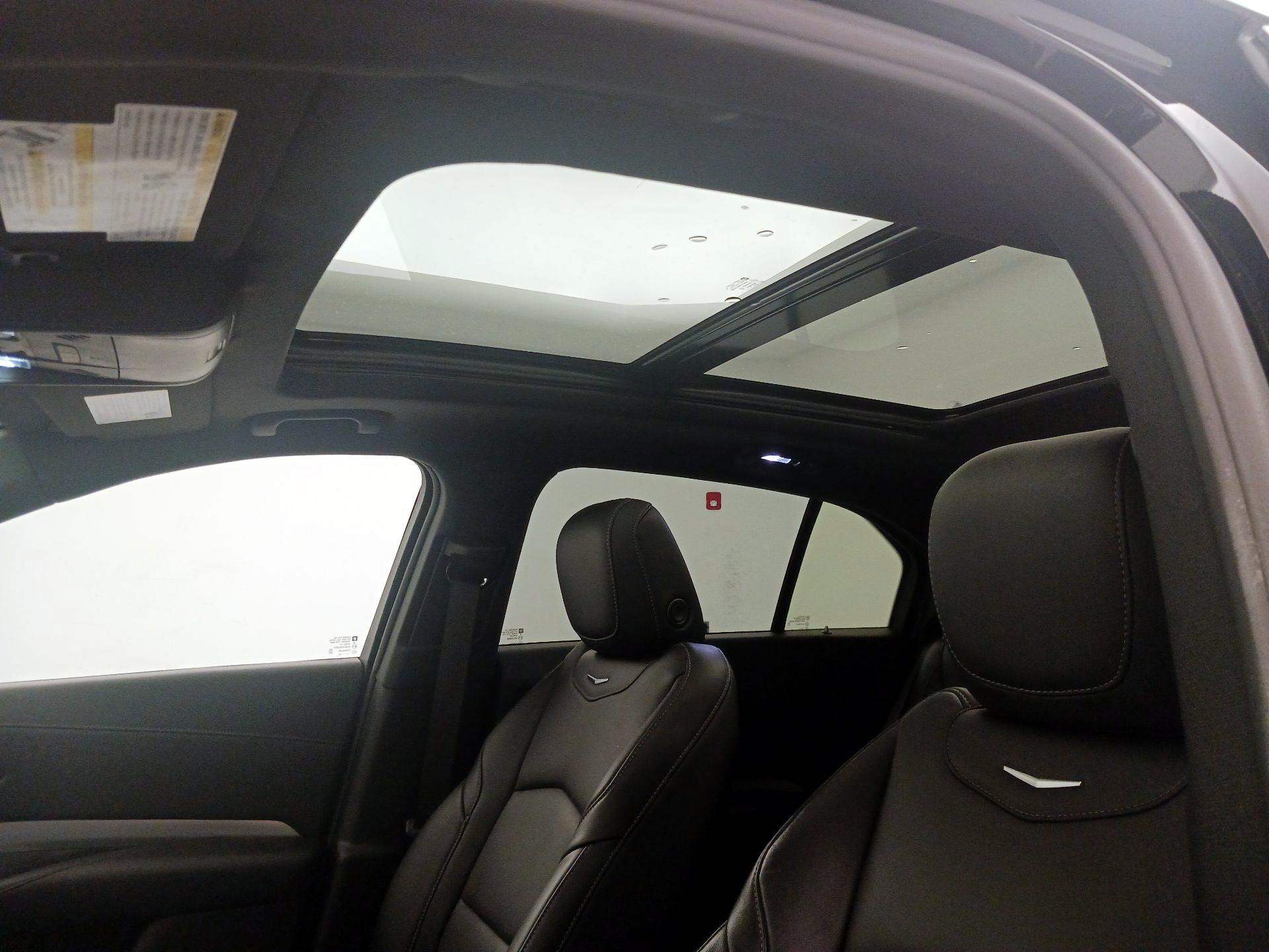 Thumbnail: 2023 Cadillac XT4 - 20