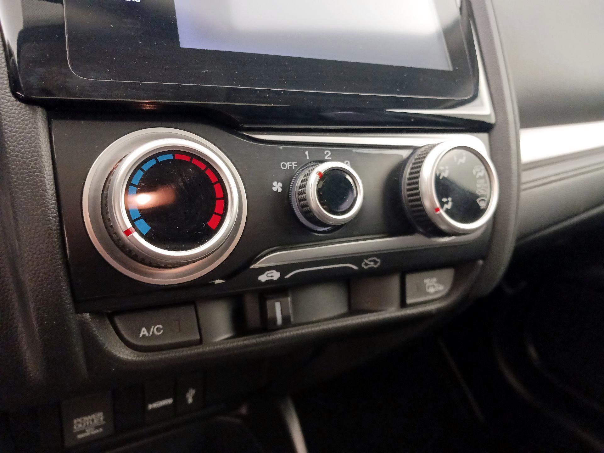 Thumbnail: 2015 Honda Fit - 17