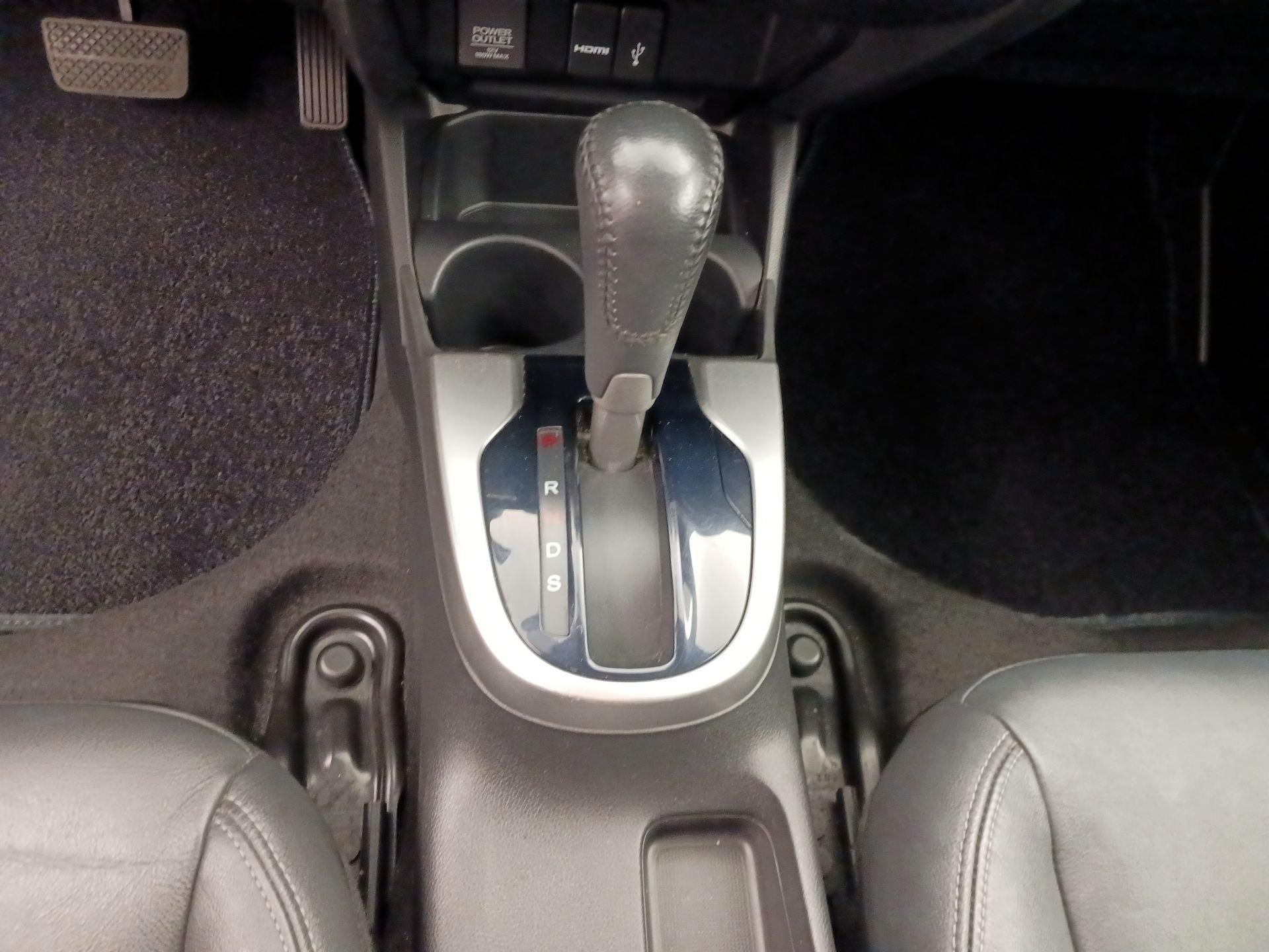 Thumbnail: 2015 Honda Fit - 18