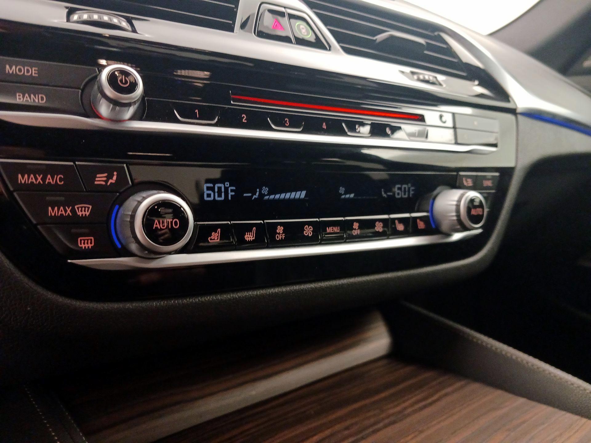 Thumbnail: 2019 BMW 5 Series - 17