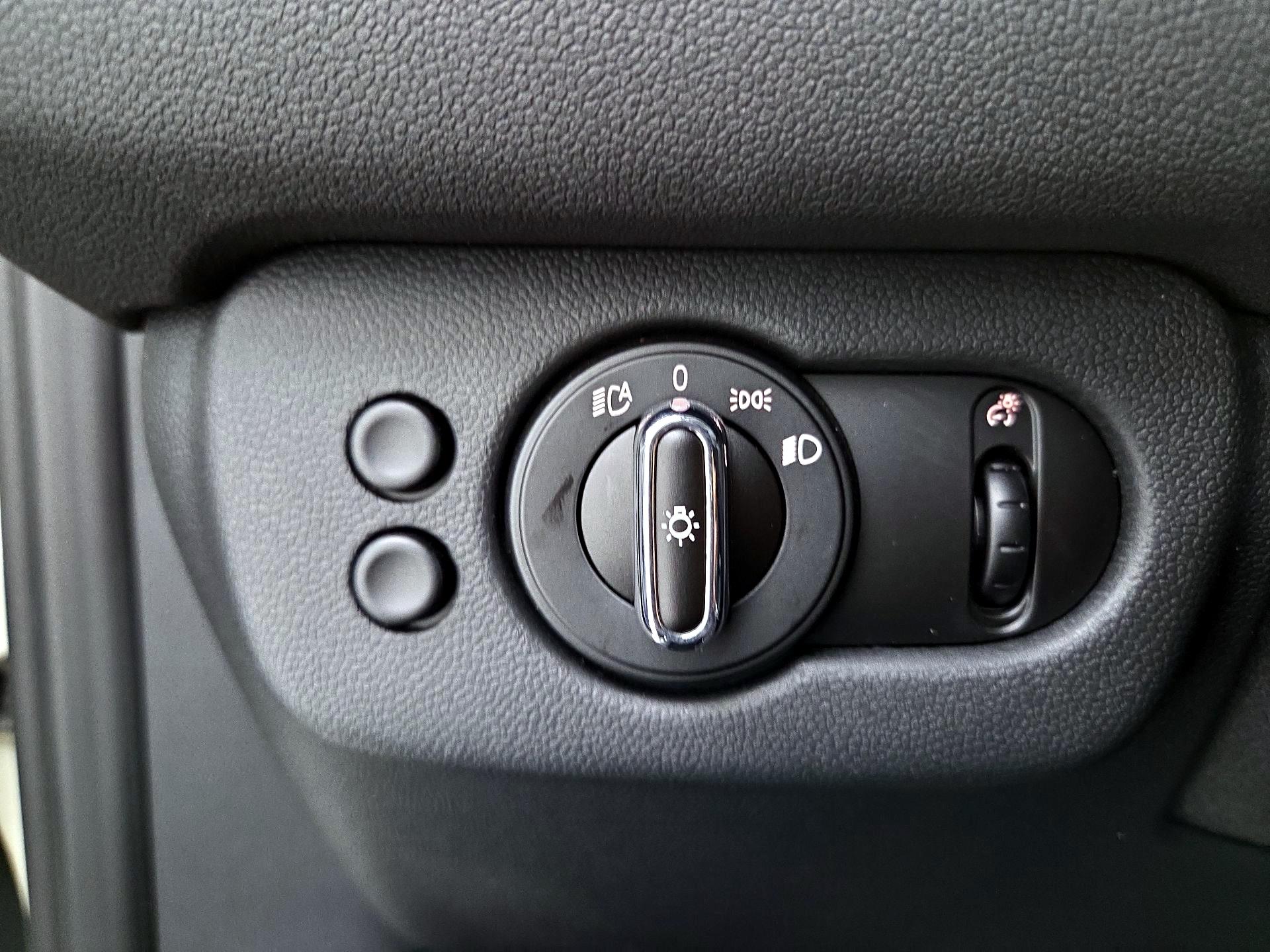 Thumbnail: 2017 MINI Cooper Clubman - 13