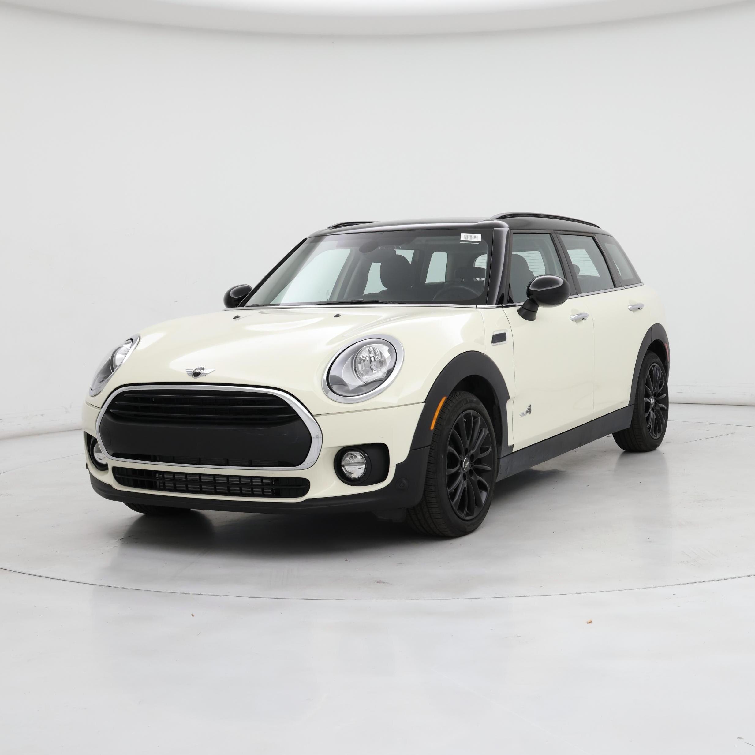 Thumbnail: 2017 MINI Cooper Clubman - 4