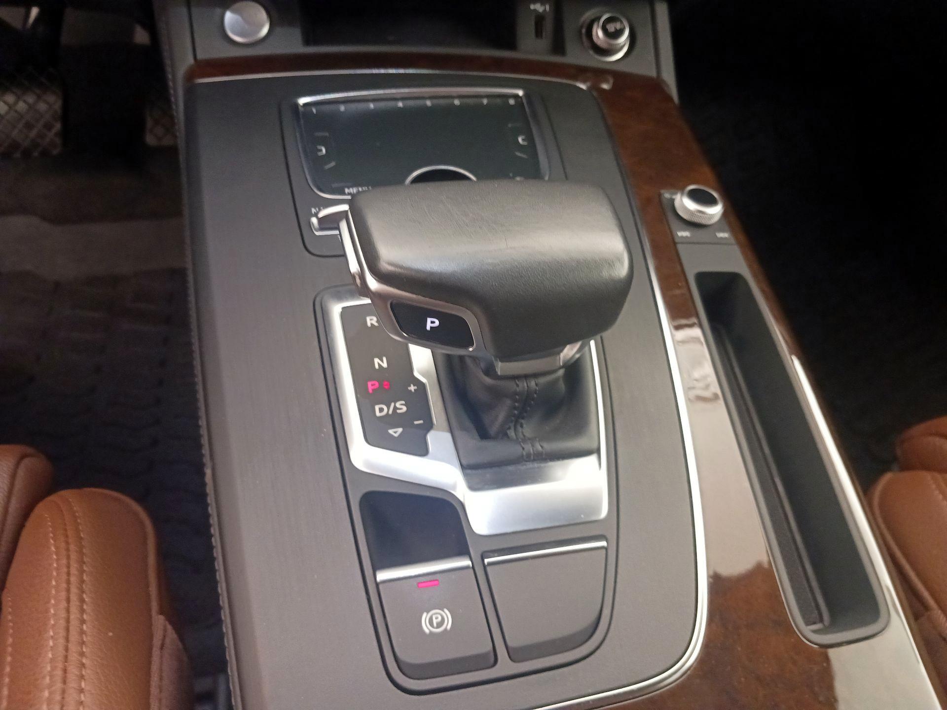 Thumbnail: 2019 Audi Q5 - 18