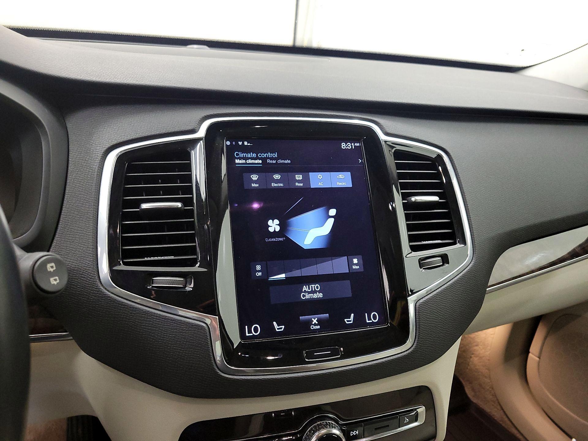 Thumbnail: 2016 Volvo XC90 - 17