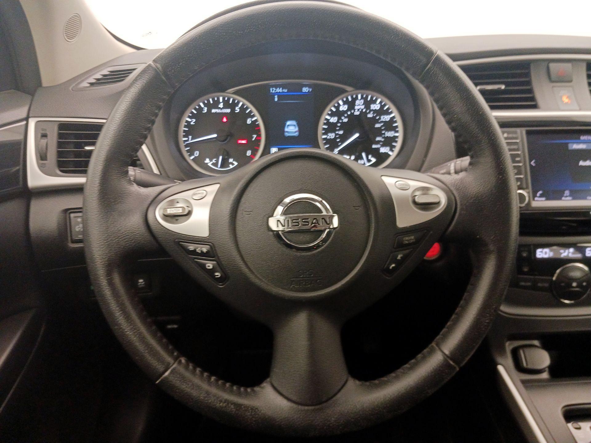 Thumbnail: 2019 Nissan Sentra - 10