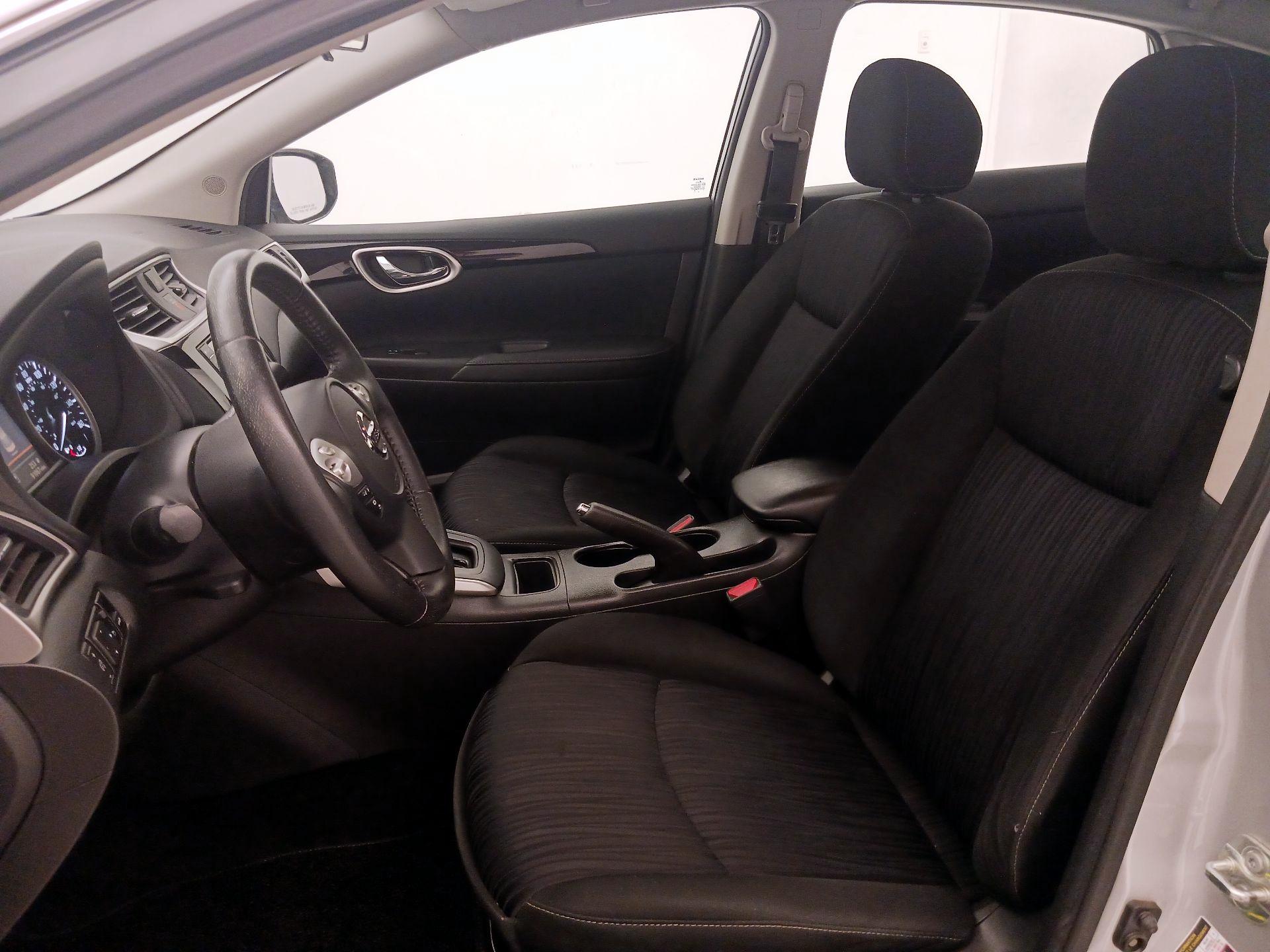 Thumbnail: 2019 Nissan Sentra - 11