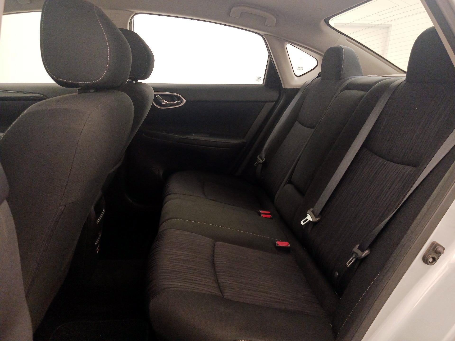 Thumbnail: 2019 Nissan Sentra - 19
