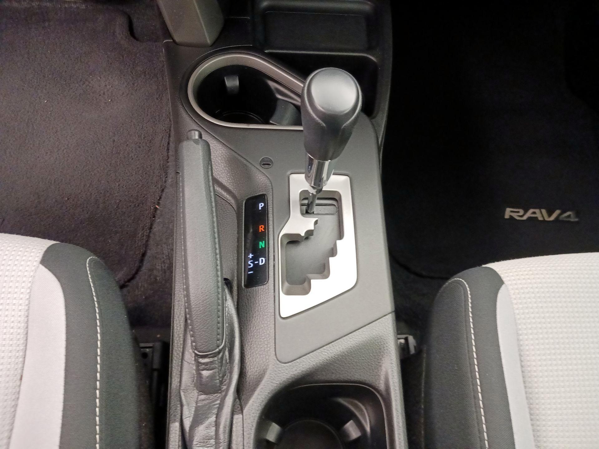 Thumbnail: 2017 Toyota RAV4 - 17