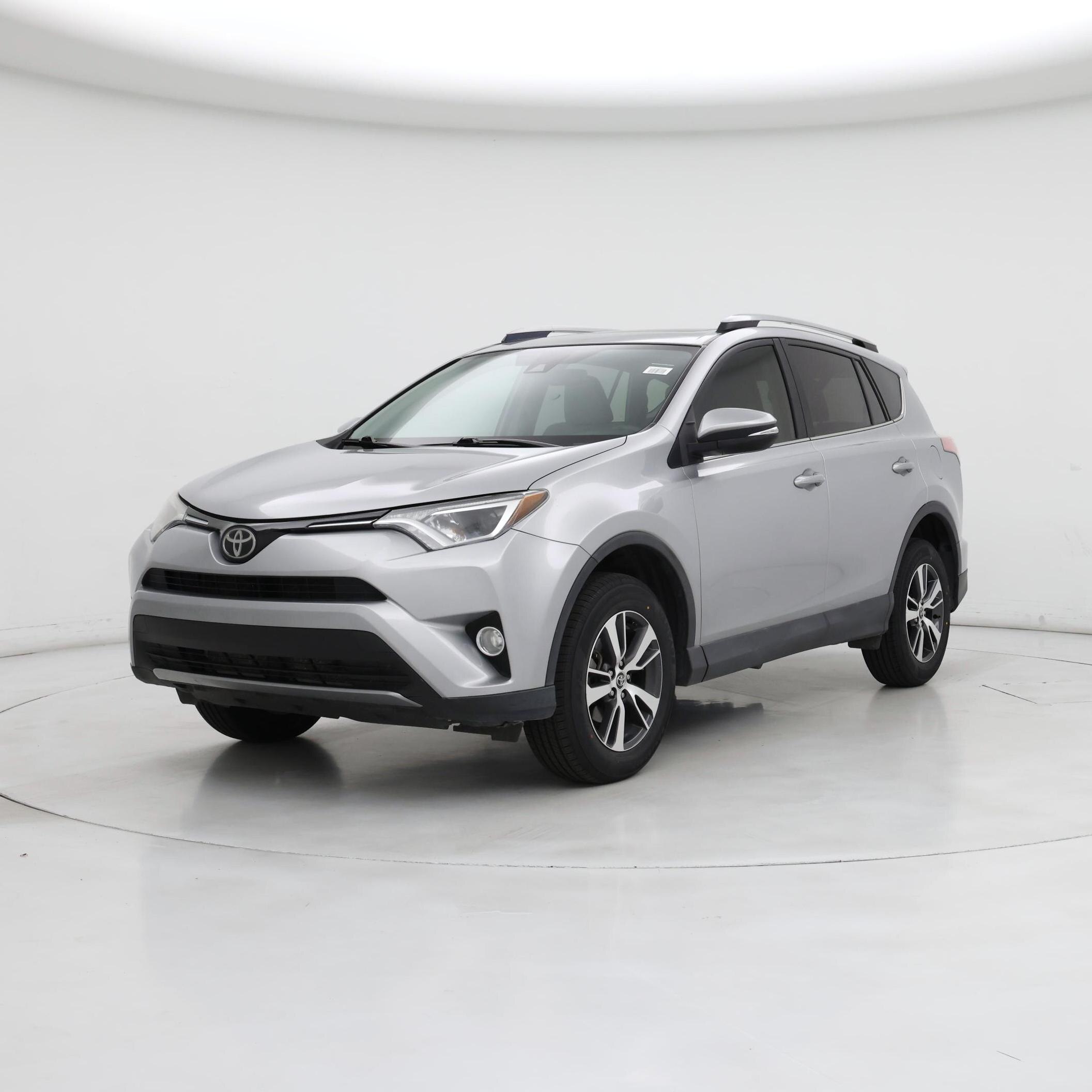 Thumbnail: 2017 Toyota RAV4 - 4