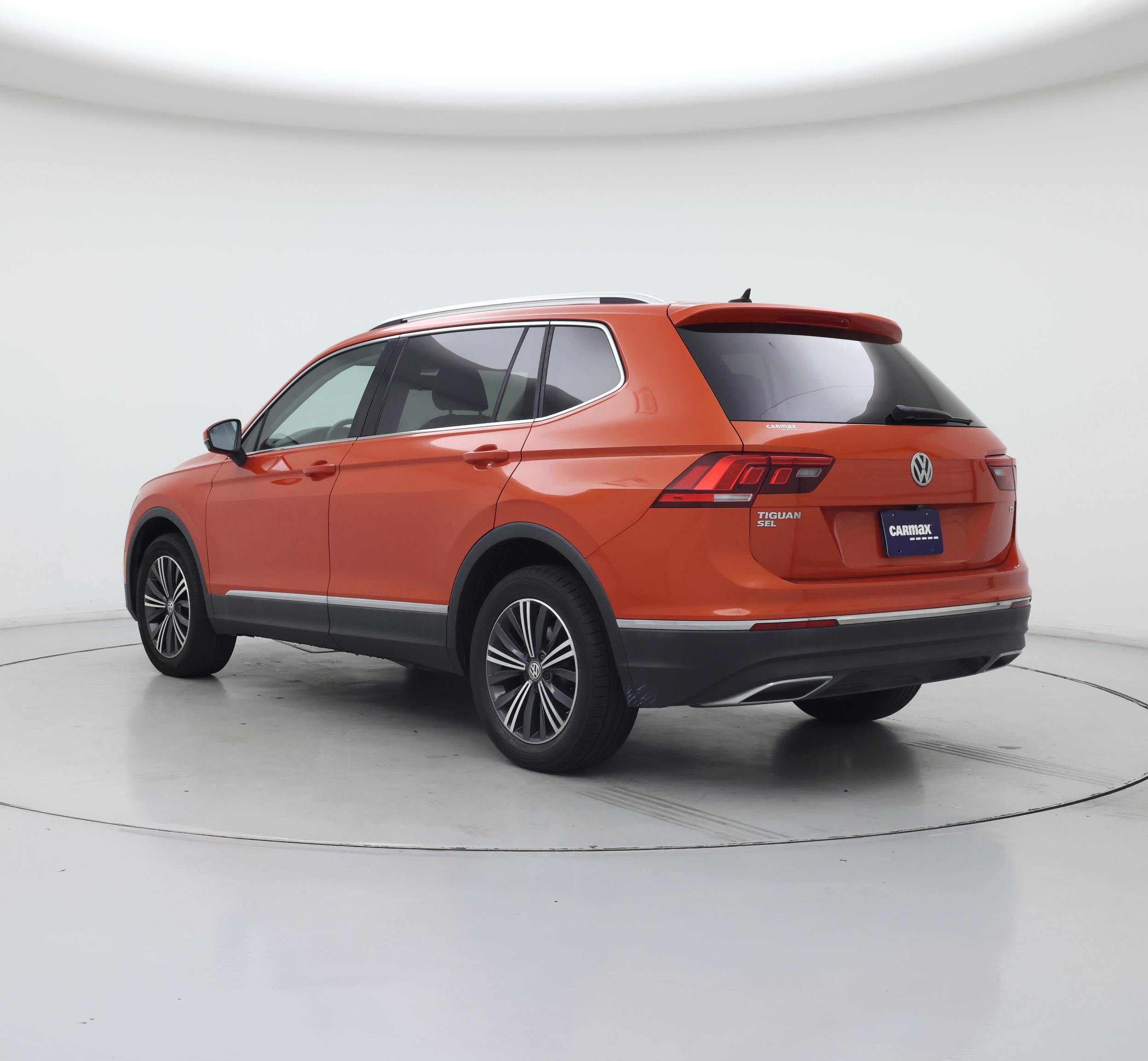 Thumbnail: 2018 Volkswagen Tiguan - 2