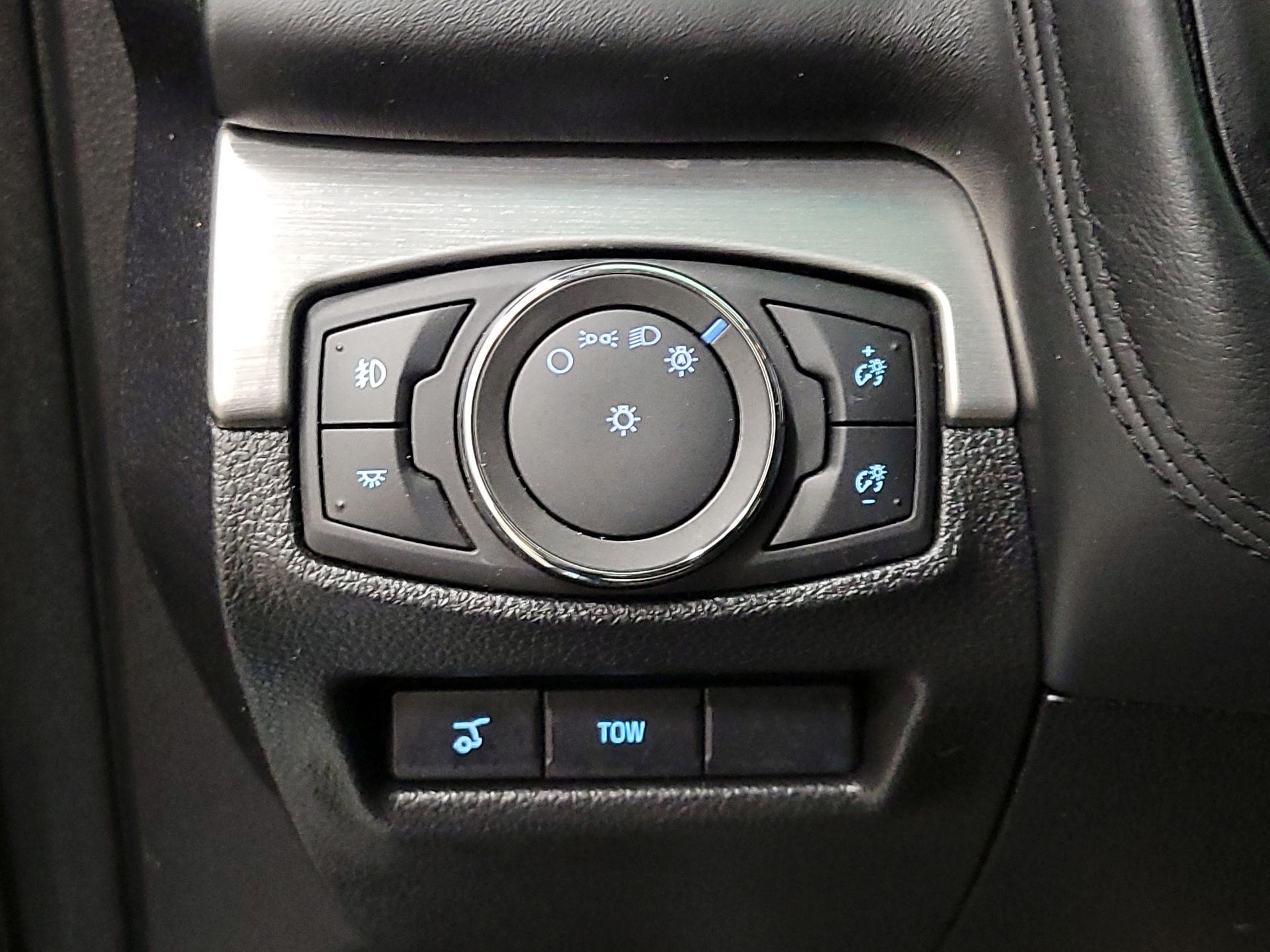 Thumbnail: 2017 Ford Explorer - 13