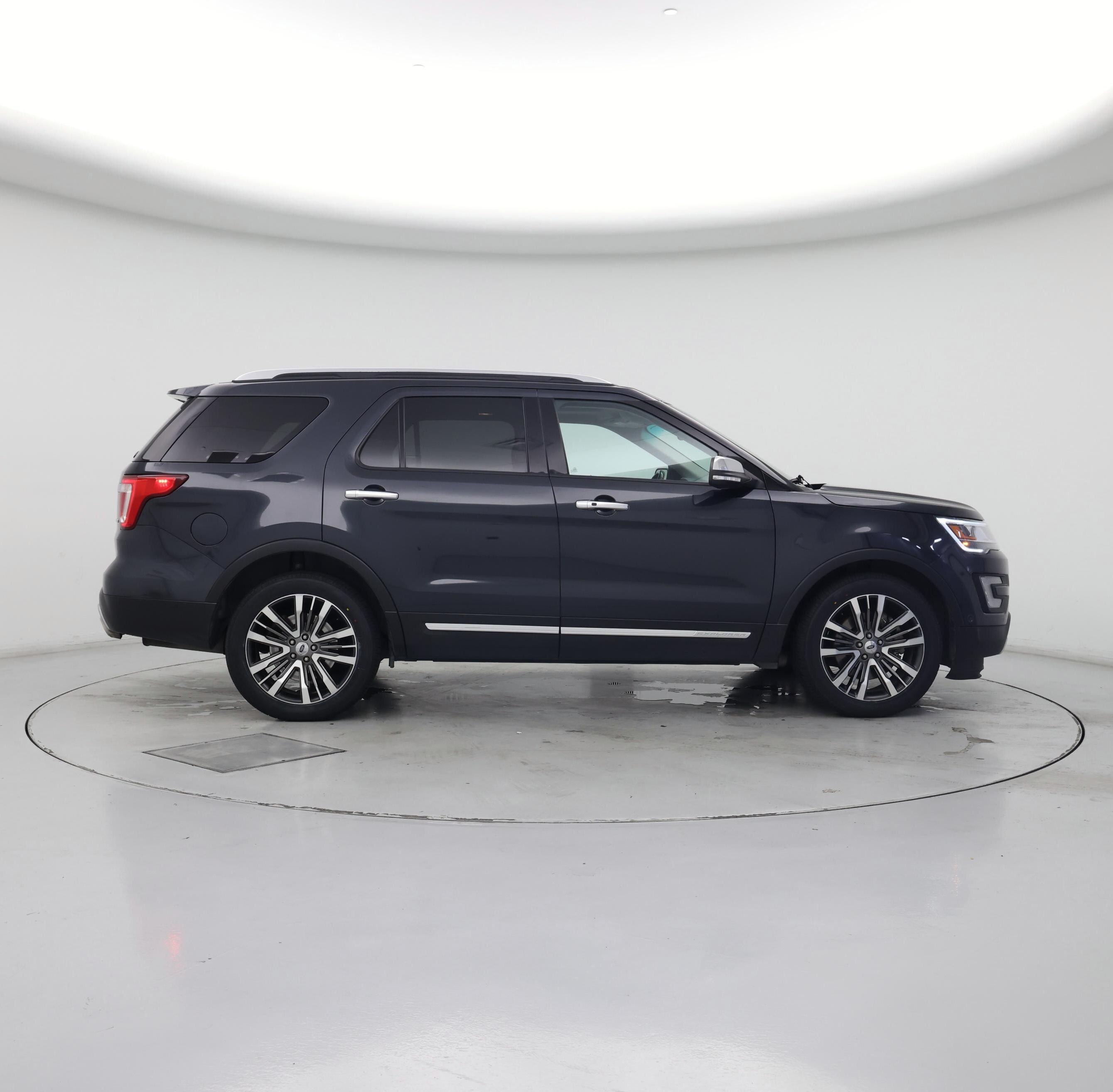Thumbnail: 2017 Ford Explorer - 7