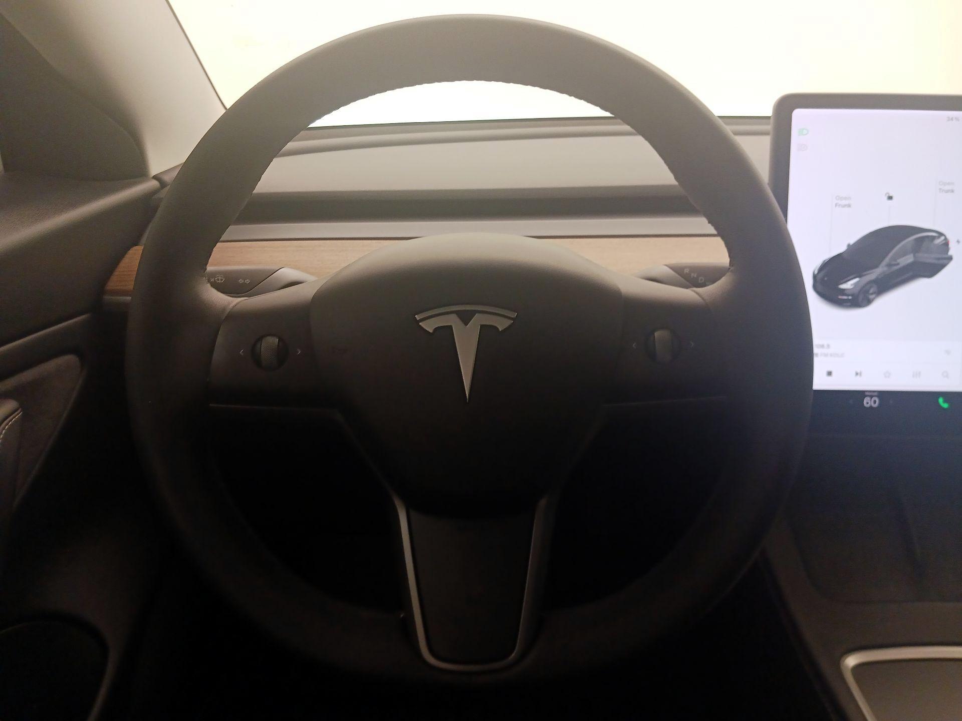 Thumbnail: 2021 Tesla Model 3 - 10
