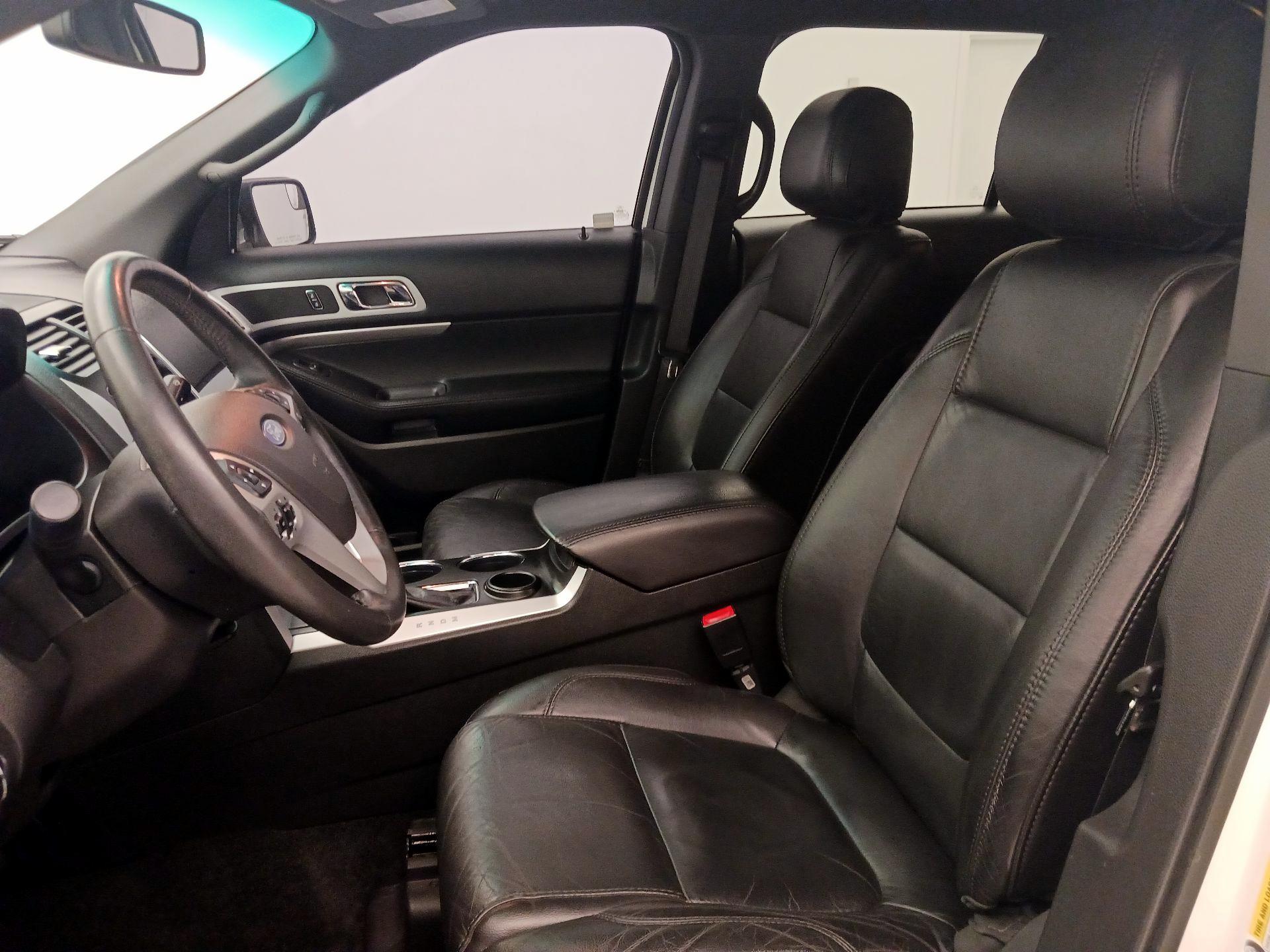 Thumbnail: 2014 Ford Explorer - 11