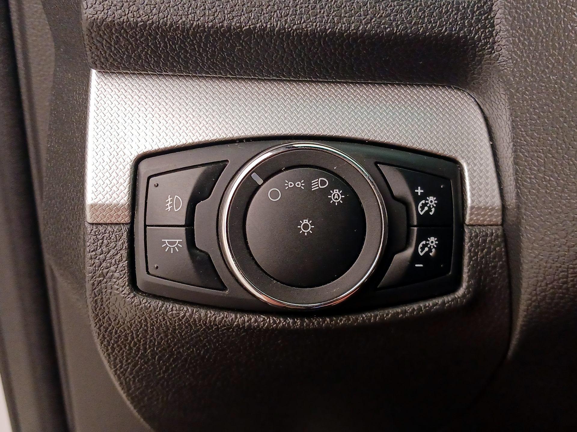 Thumbnail: 2014 Ford Explorer - 13