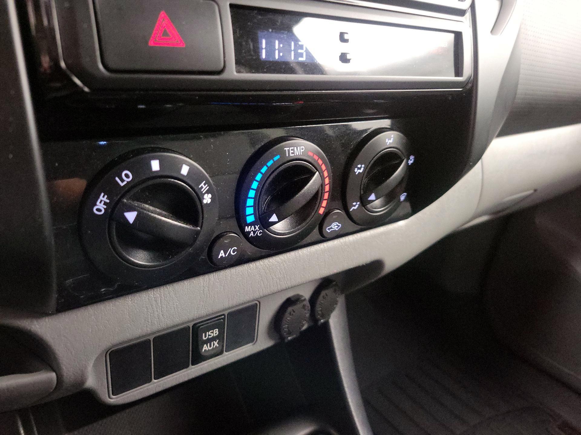 Thumbnail: 2014 Toyota Tacoma - 15