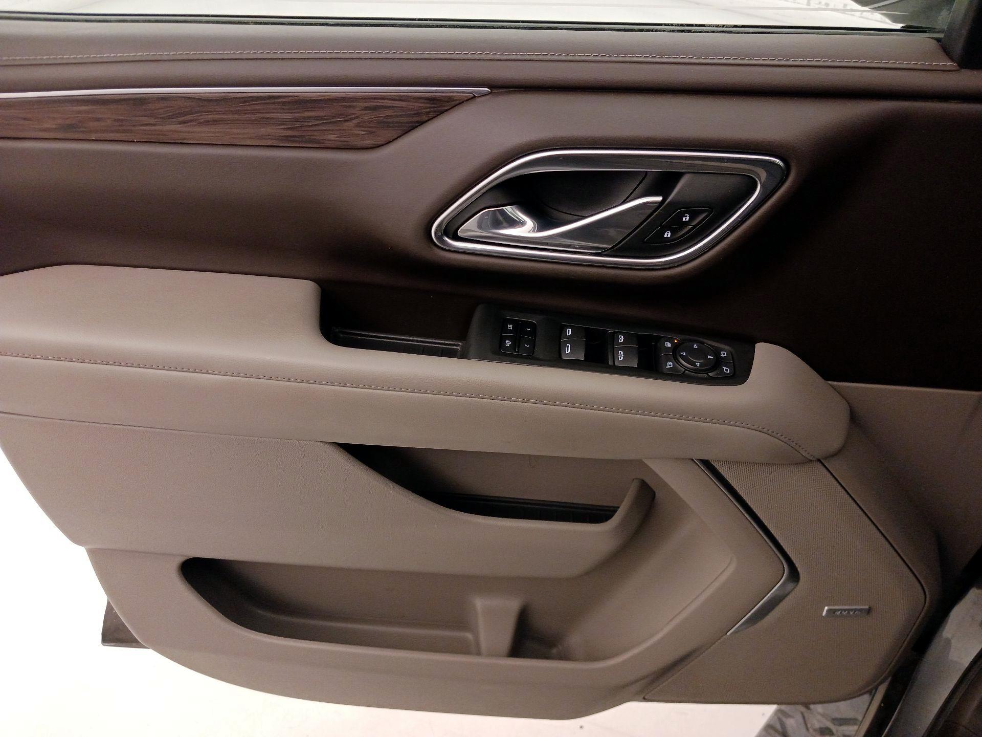 Thumbnail: 2021 Chevrolet Tahoe - 12